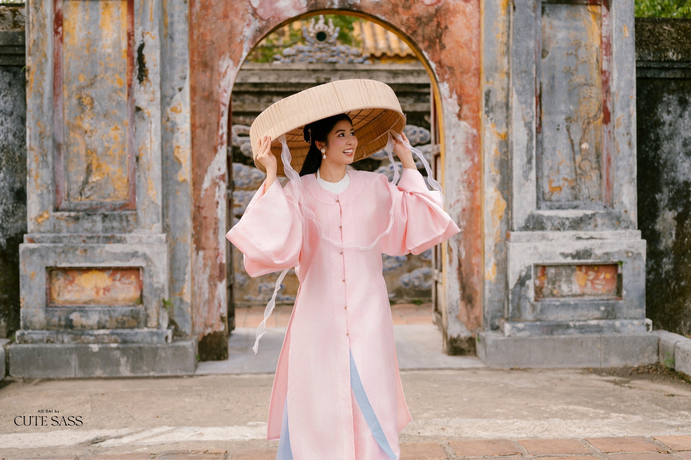 vietnamese dress Red Designed 3D Floral Ao Dai -included pants Amaya is a gorgeous Traditional Vietnamese Bridal Attire