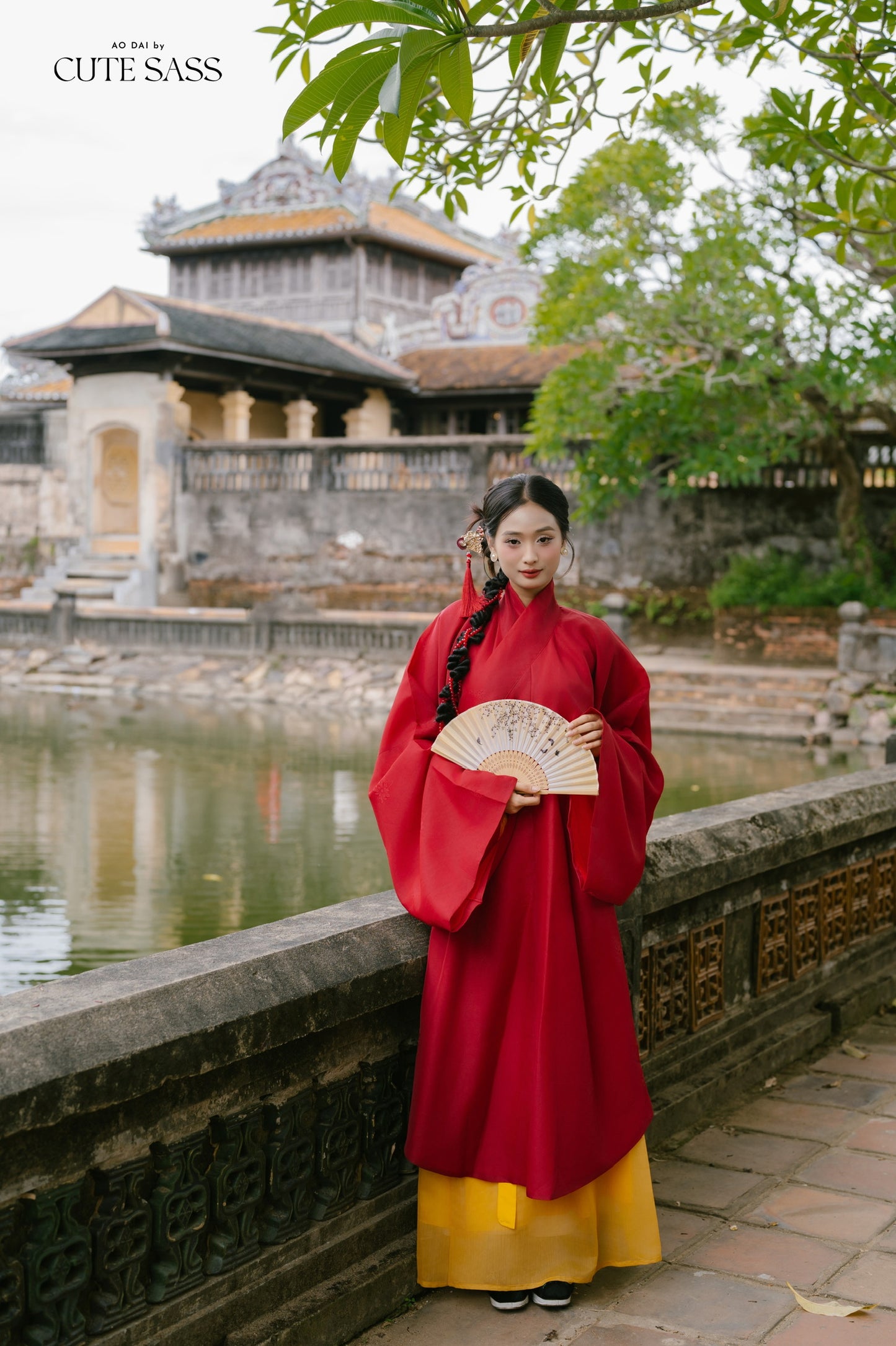 Ao Giao Linh Red - Crossed-Collared Robe