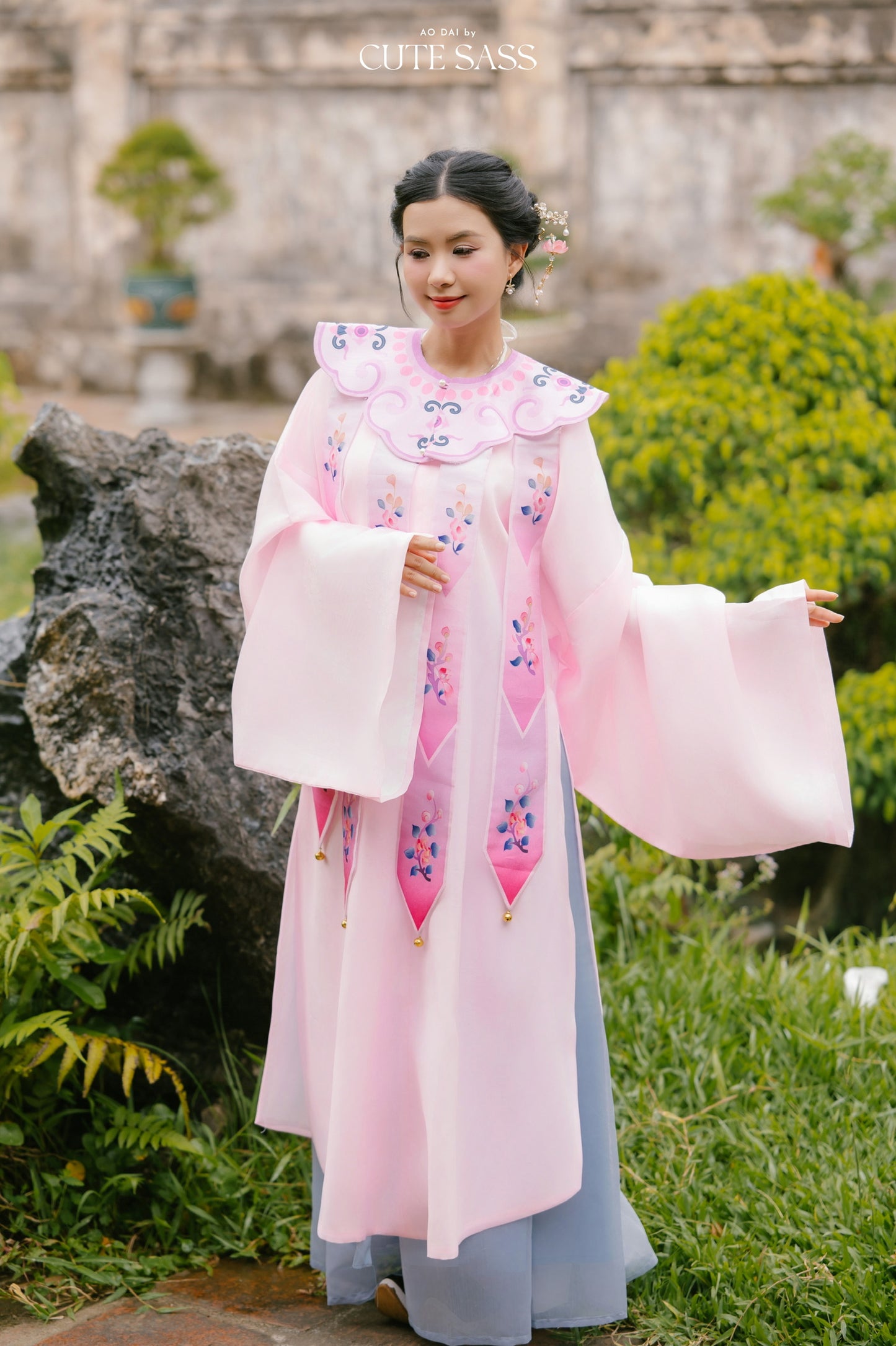 Van Kien - Cloud Shoulder Cape