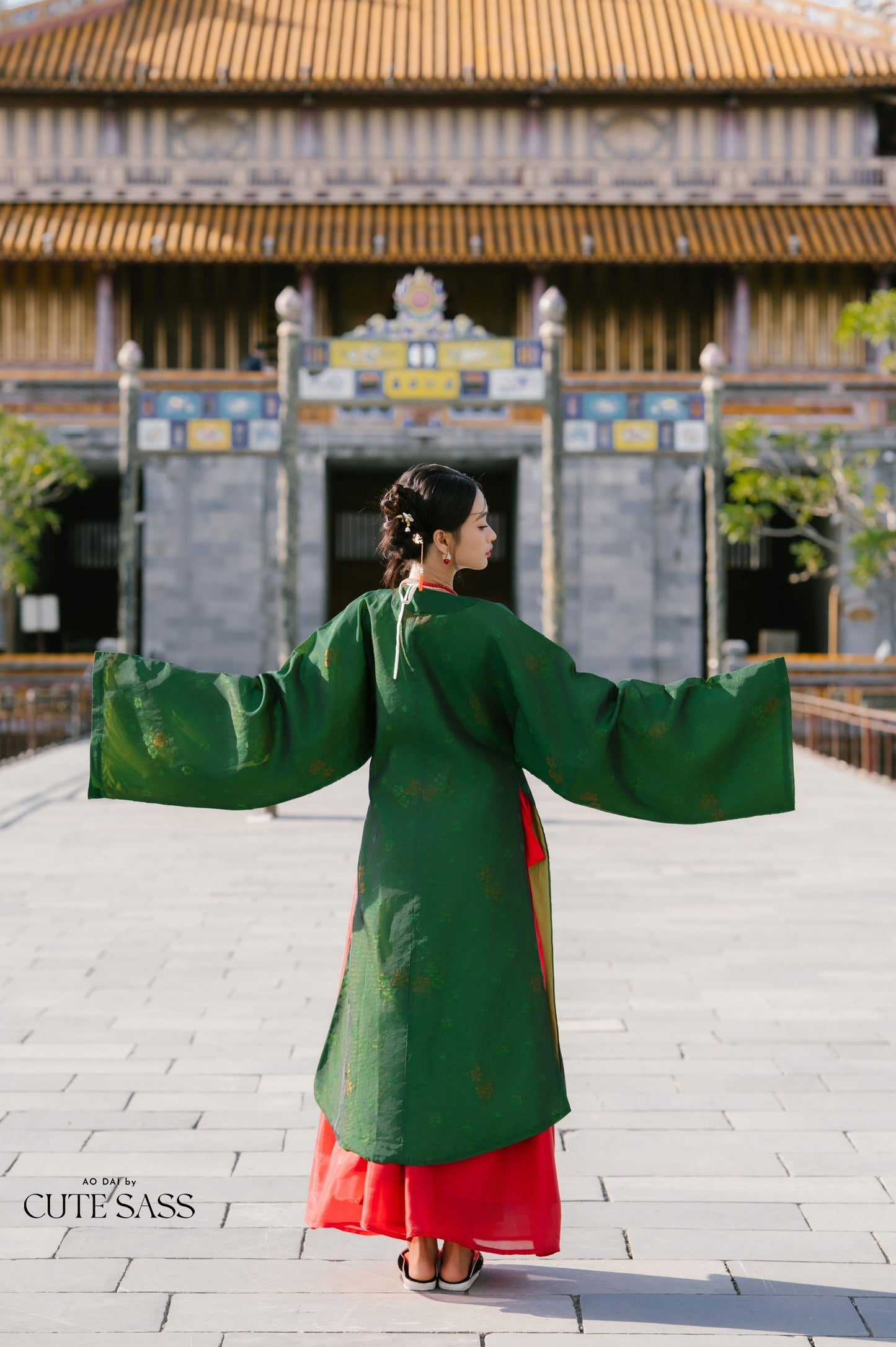 Ao Tu Dien Green - Four-Panel Robe