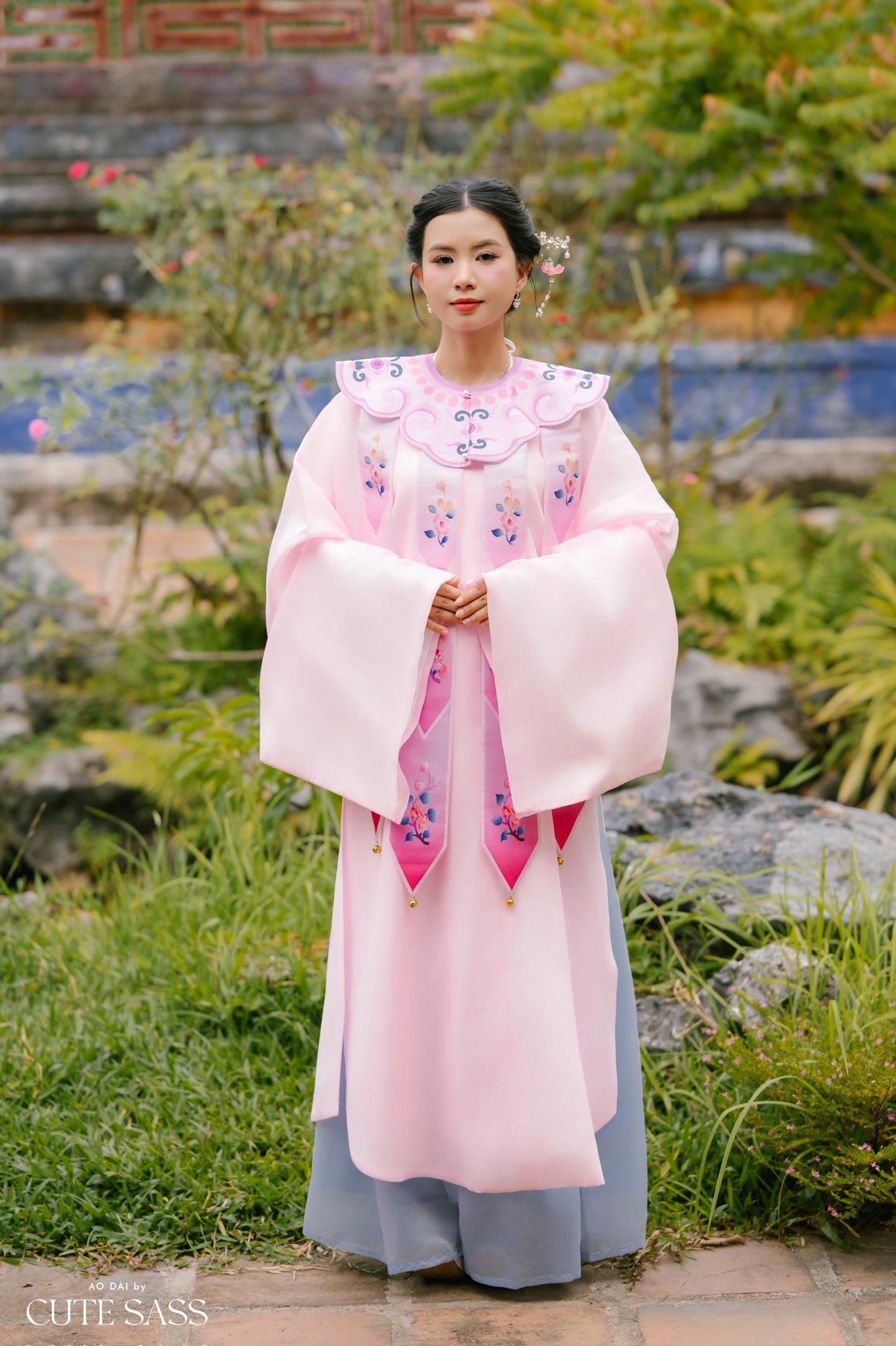 Van Kien - Cloud Shoulder Cape