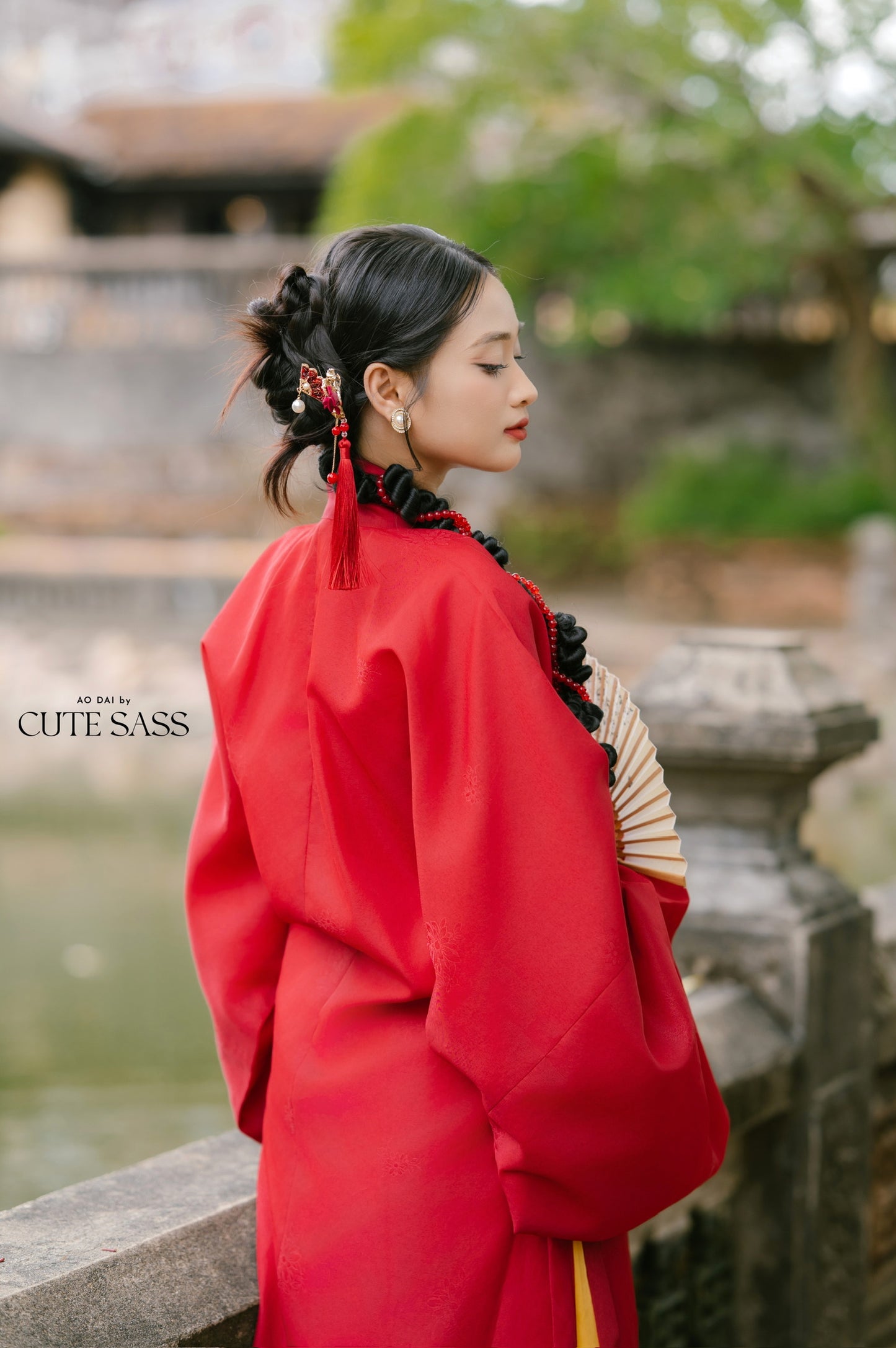 Ao Giao Linh Red - Crossed-Collared Robe