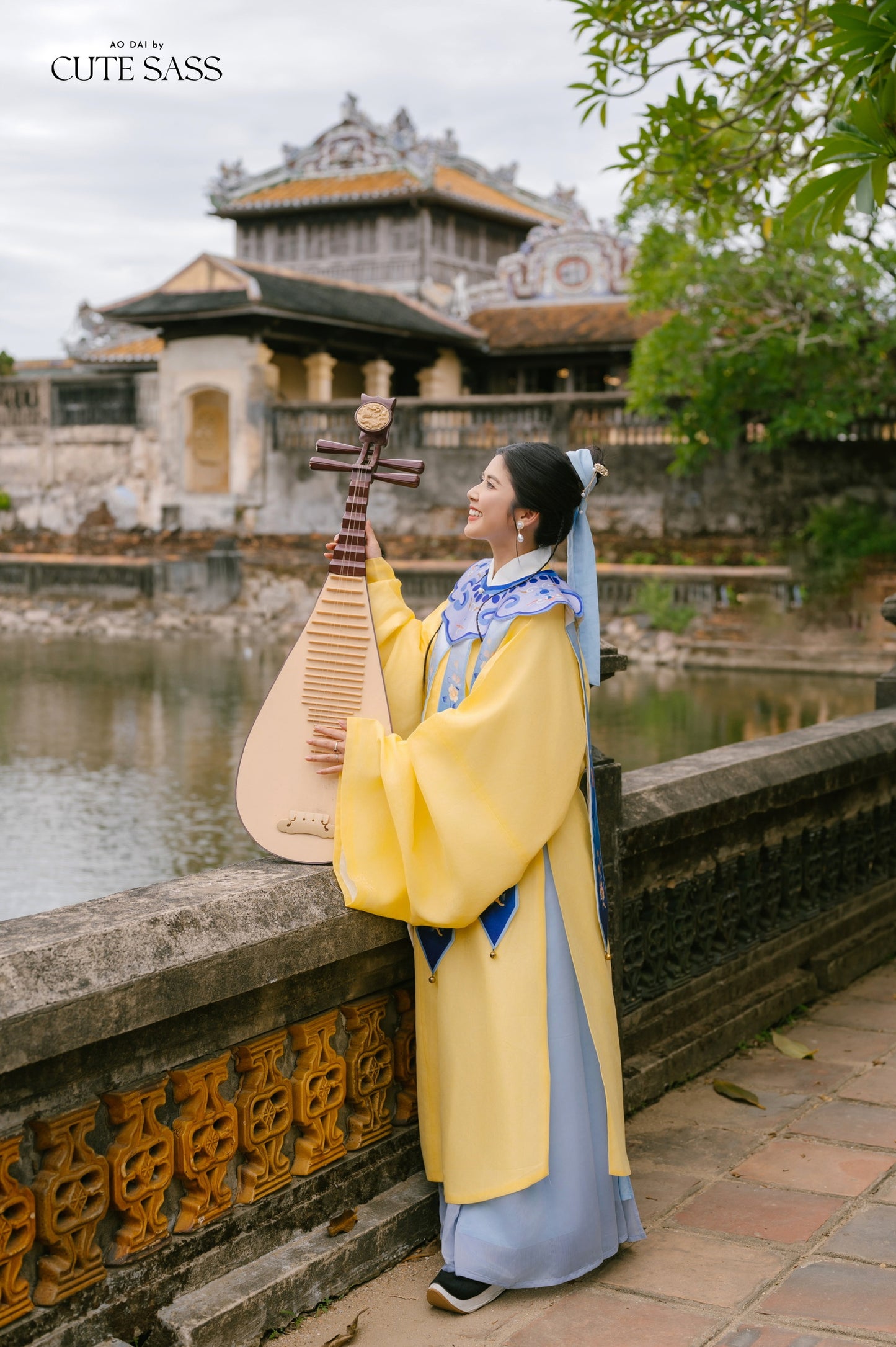 Van Kien - Cloud Shoulder Cape