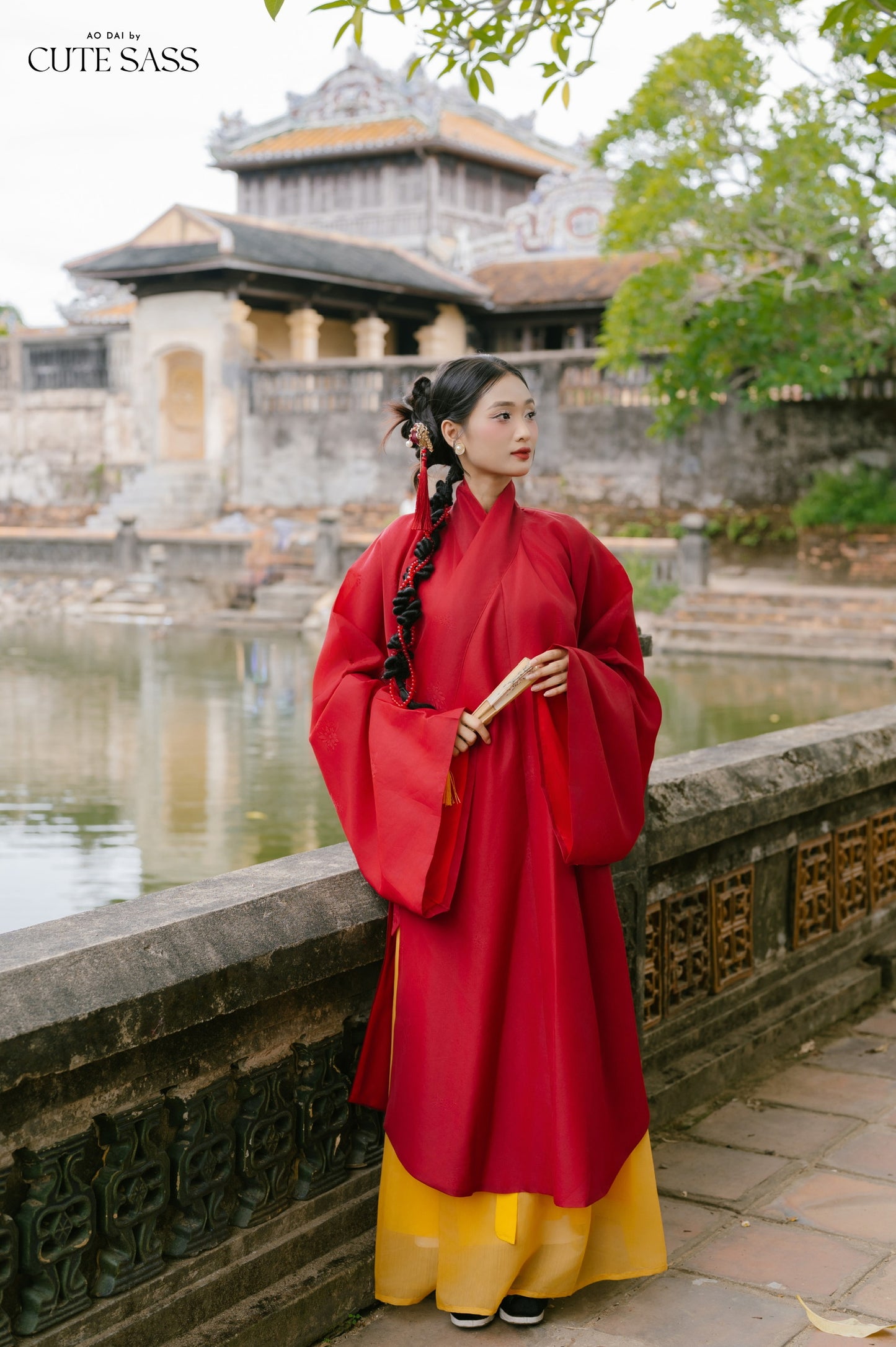 Ao Giao Linh Red - Crossed-Collared Robe