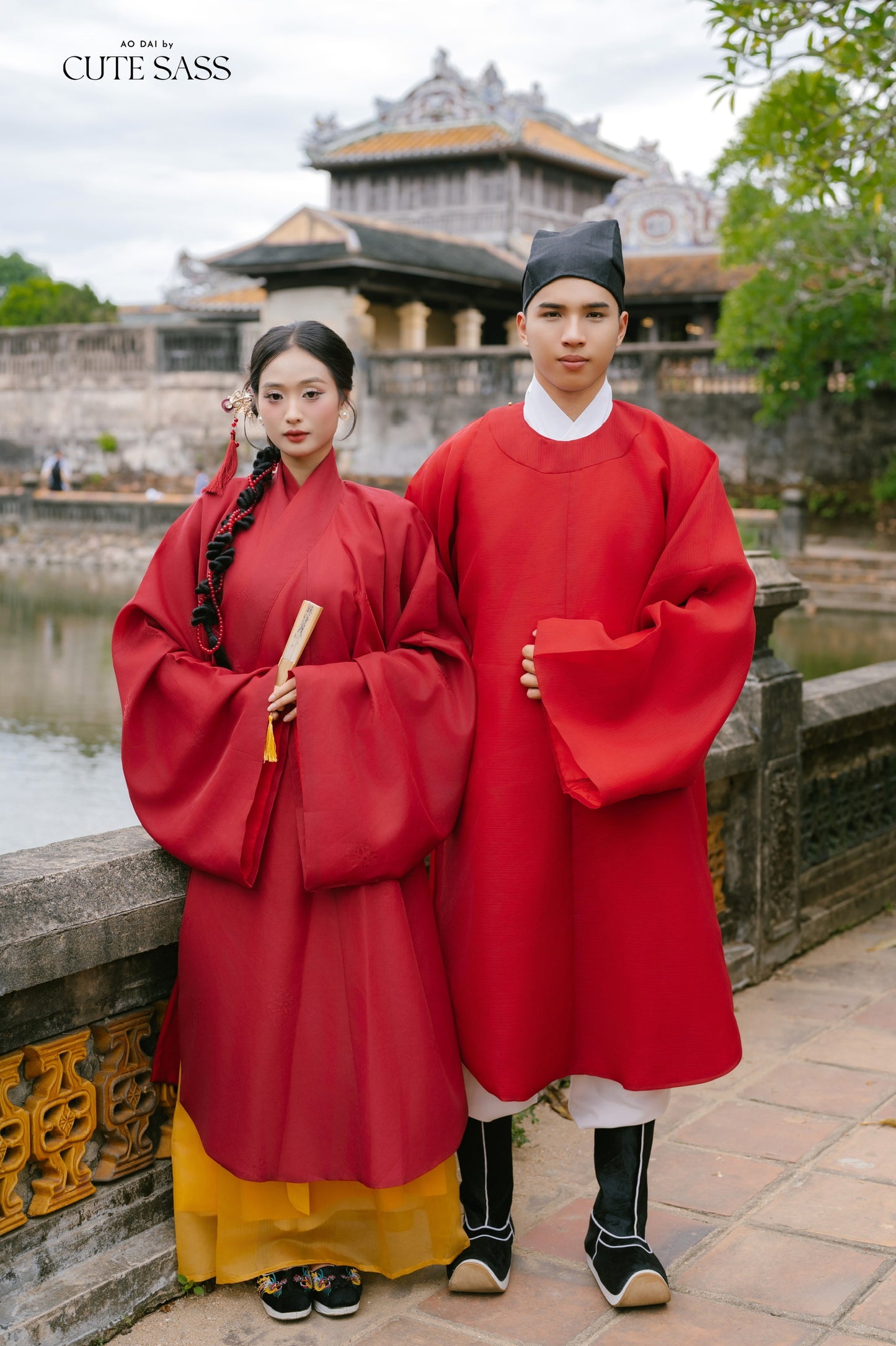 Ao Giao Linh Red - Crossed-Collared Robe