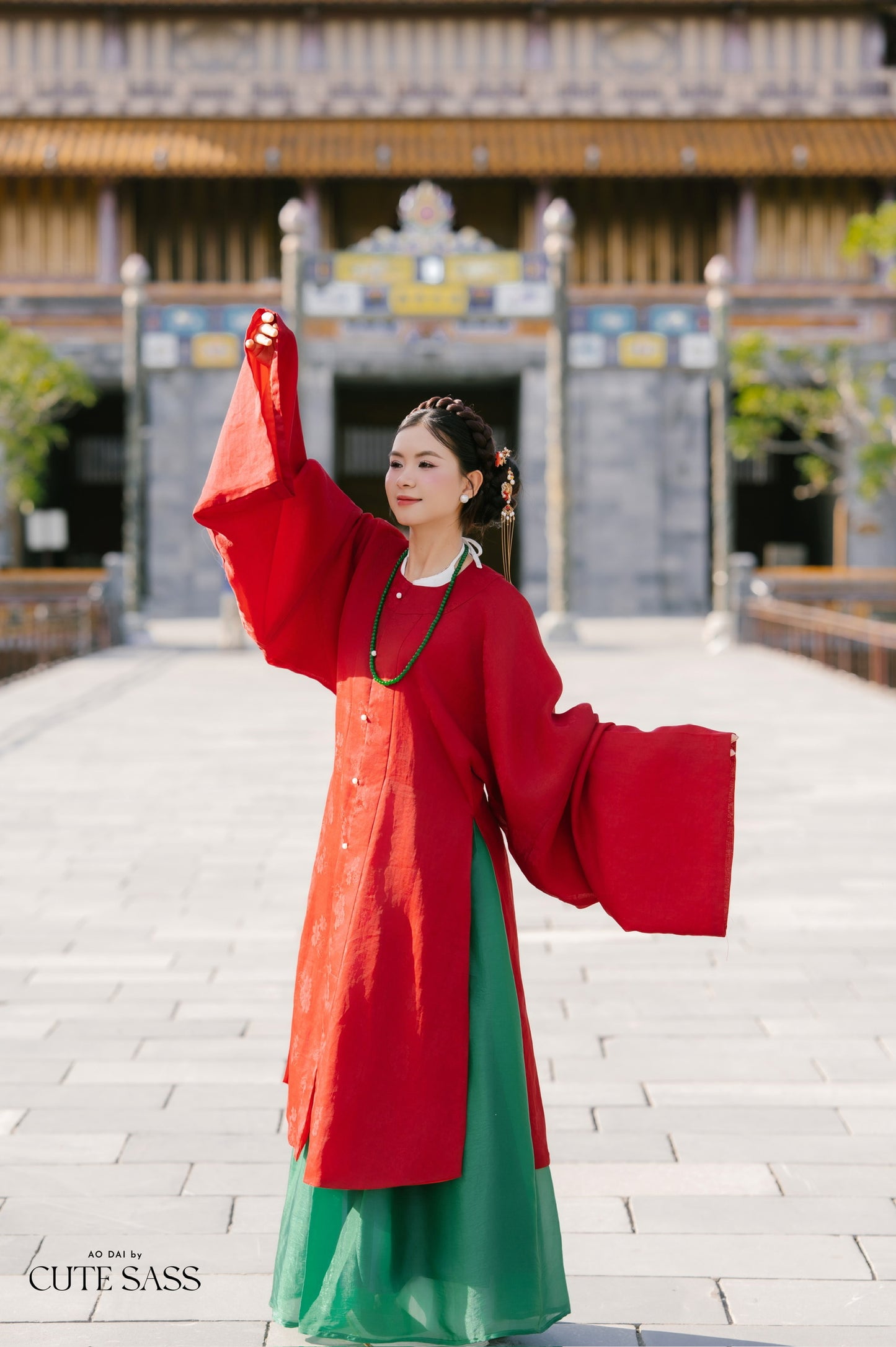 Ao Tu Dien Red - Four-Panel Robe