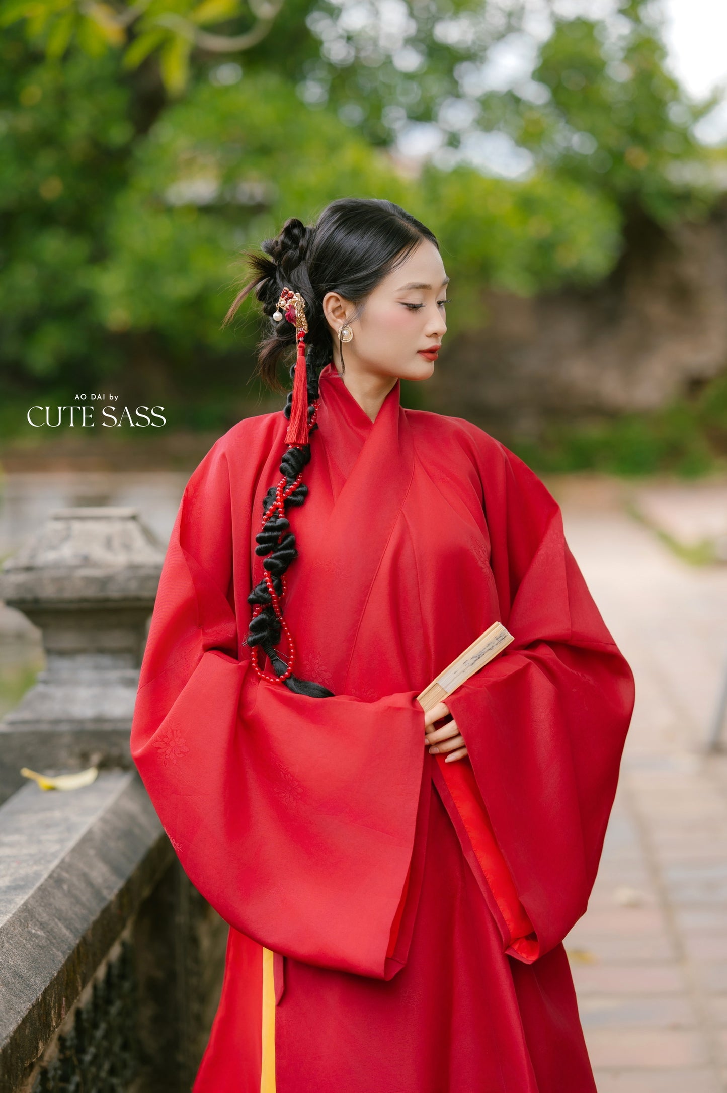 Ao Giao Linh Red - Crossed-Collared Robe