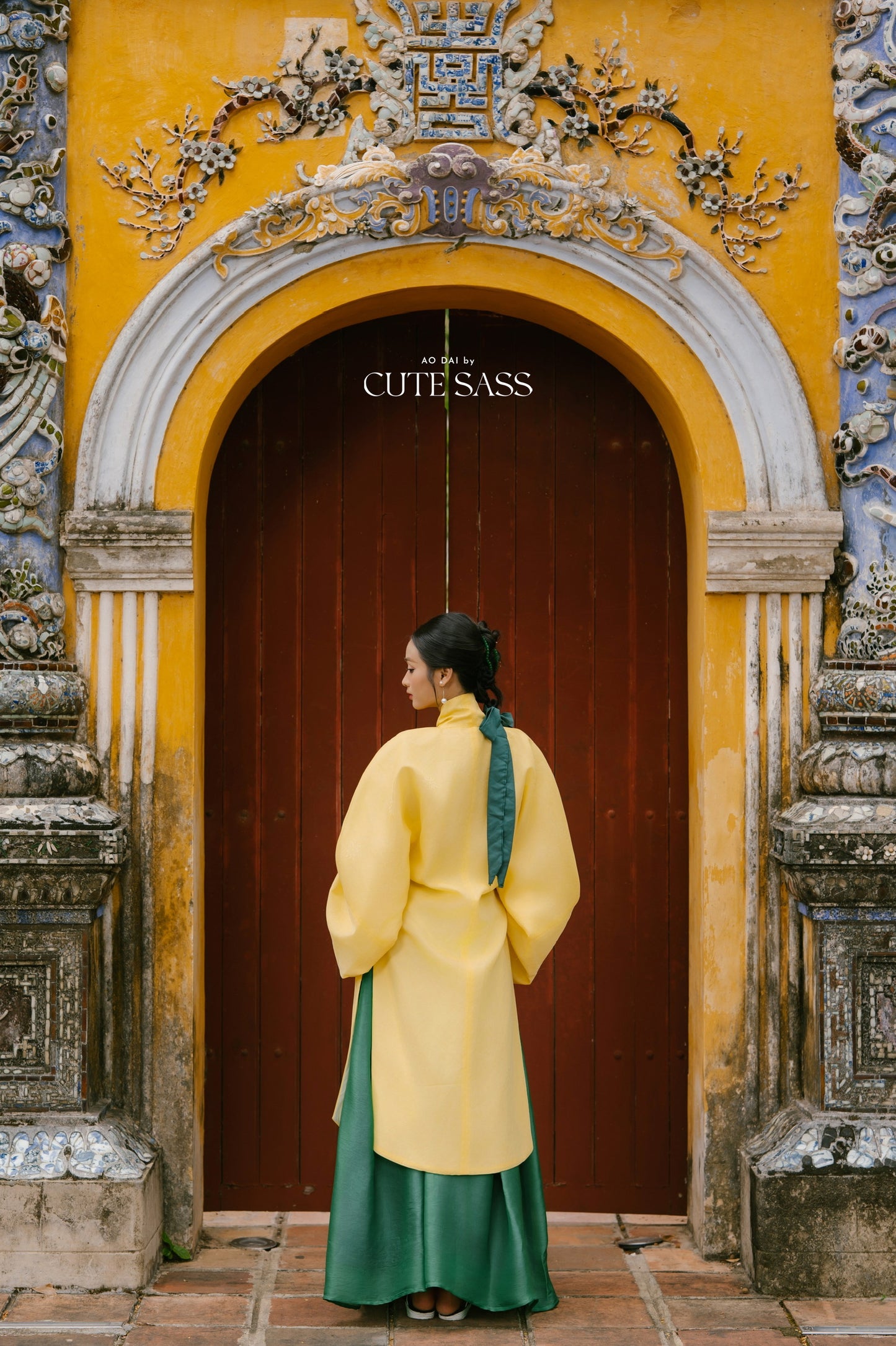 Ao Giao Linh Yellow - Crossed-Collared Robe
