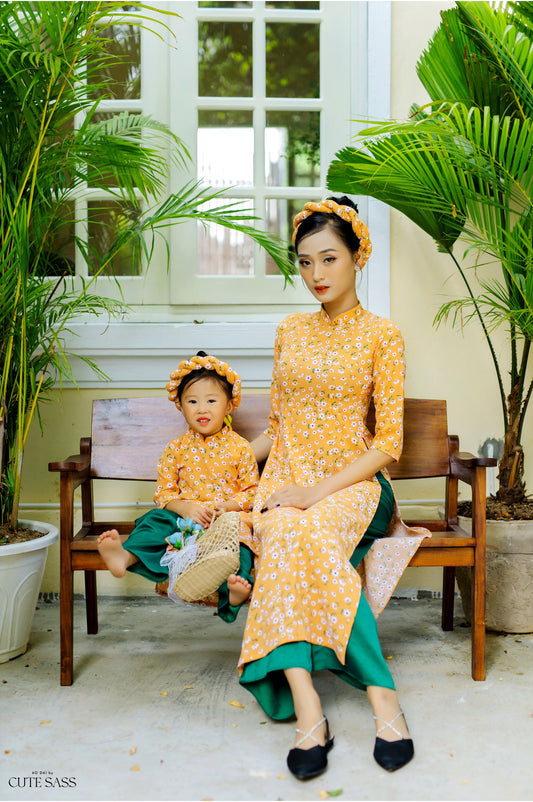 Mom and Daughter Orange Matching Ao Dai Set with Headbands