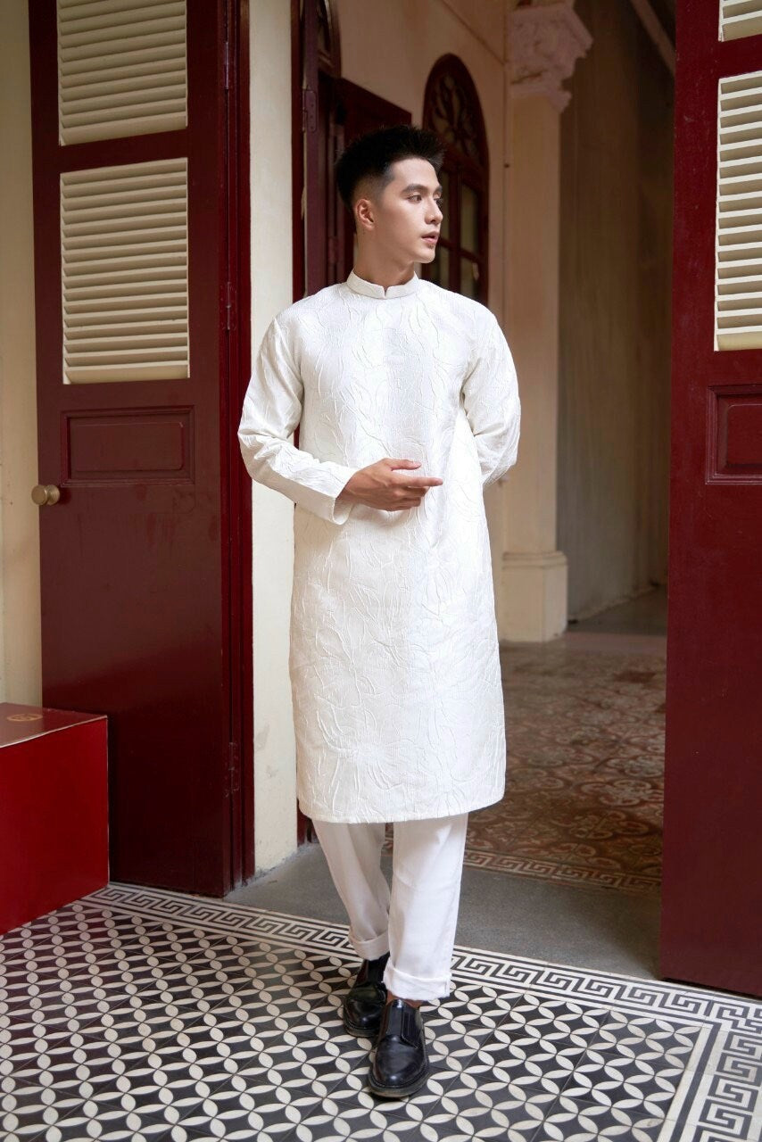 Men White 3D Gam Ao Dai Top