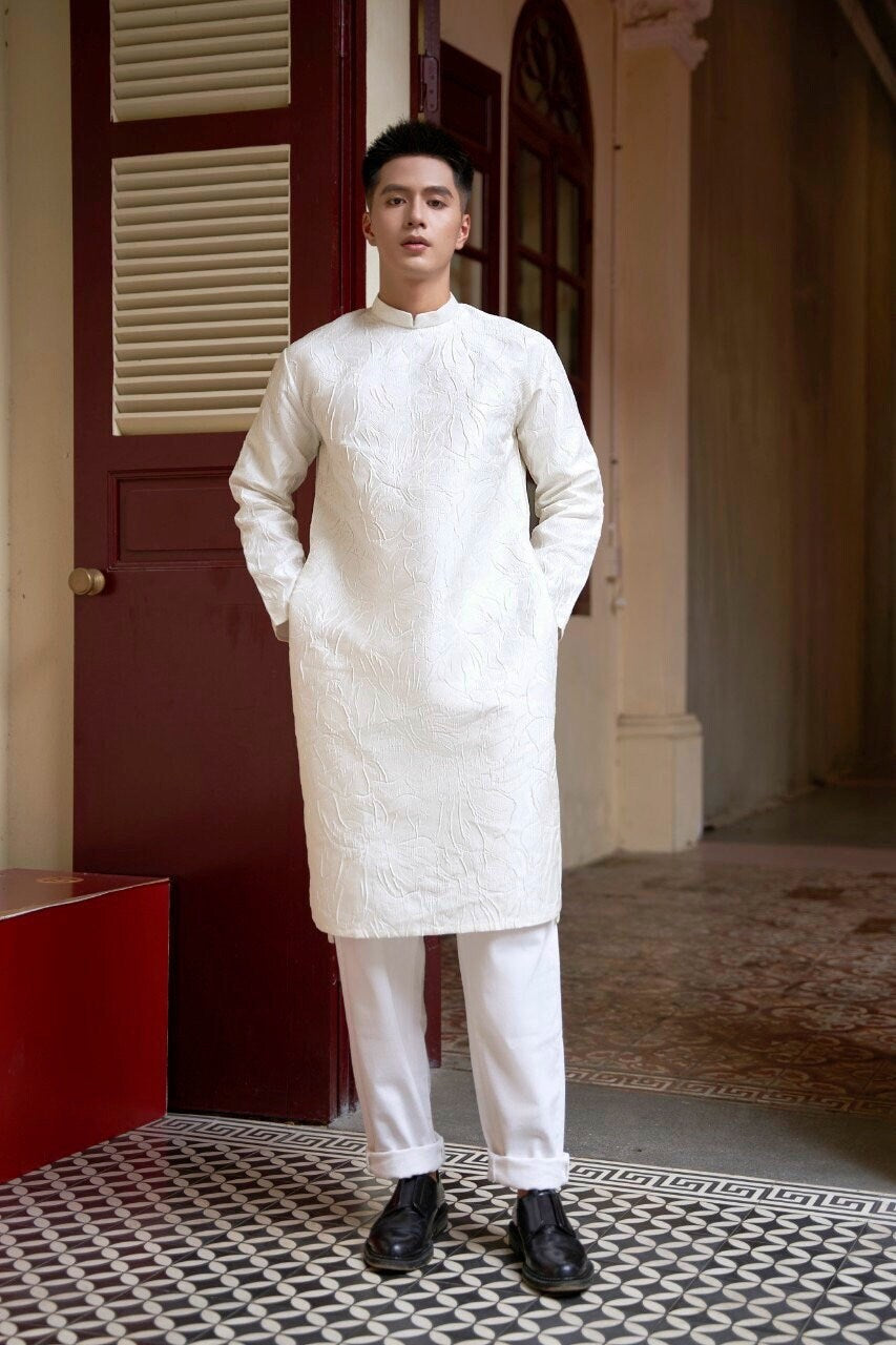 Men White 3D Gam Ao Dai Top