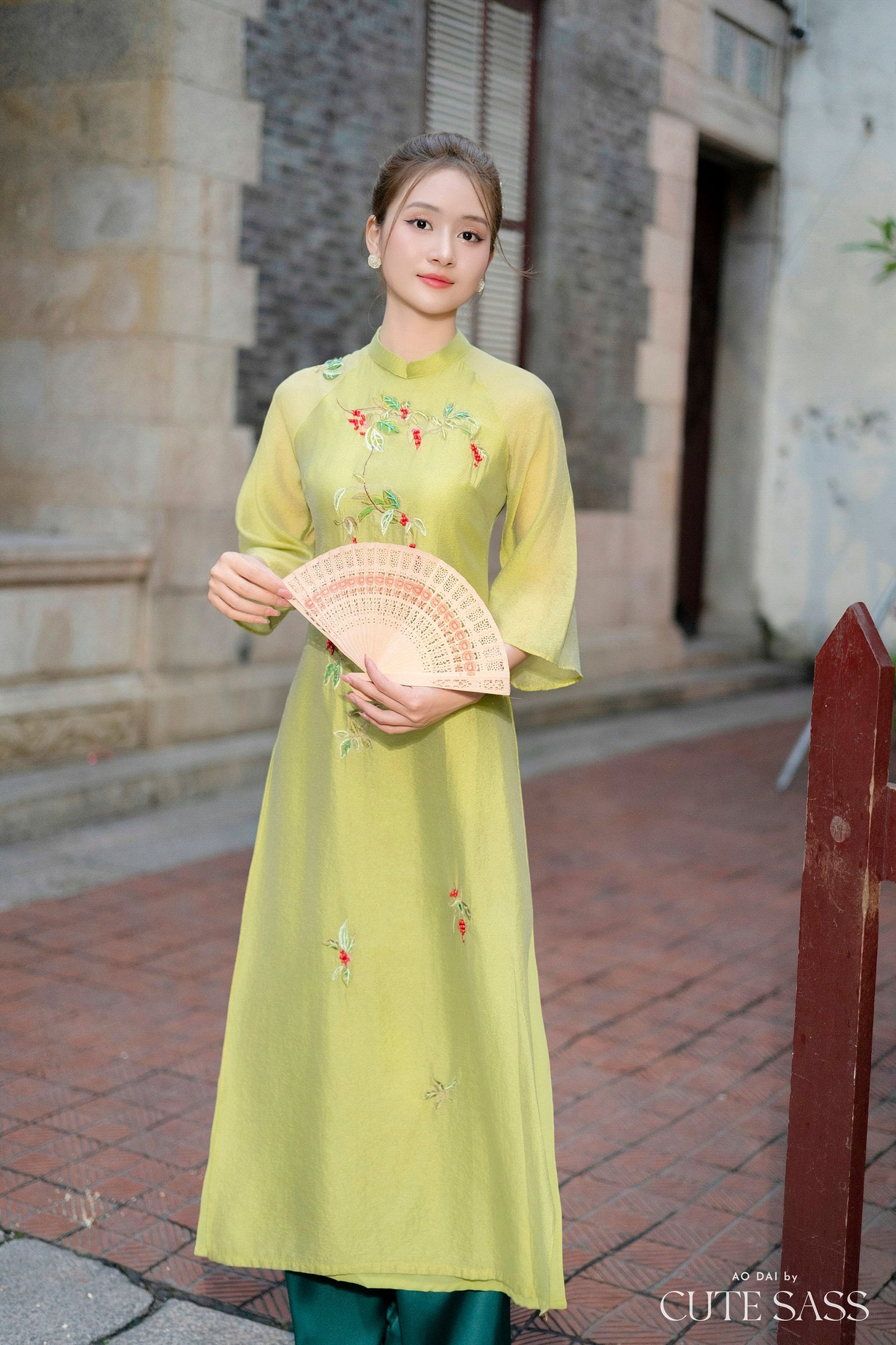 Green Holly Berries Ao Dai Set | Pre-made Traditional Vietnamese Ao Dai| Women Ao Dai with Pants | Lunar New Year|7B
