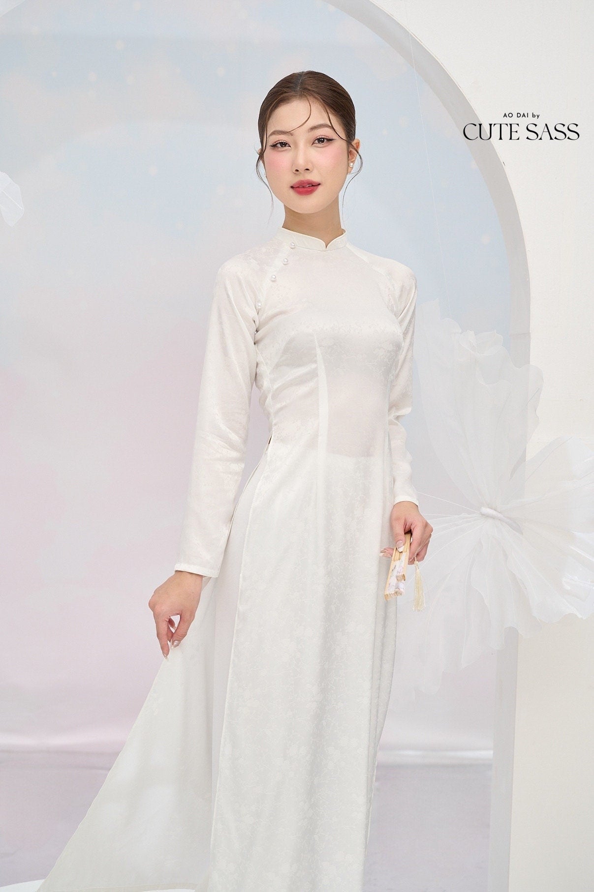 Tinh Kỳ - White High Collar Ao Dai Set |Pre-made Traditional Vietnamese Ao Dai|Ao Dai with Pants|Graduaion