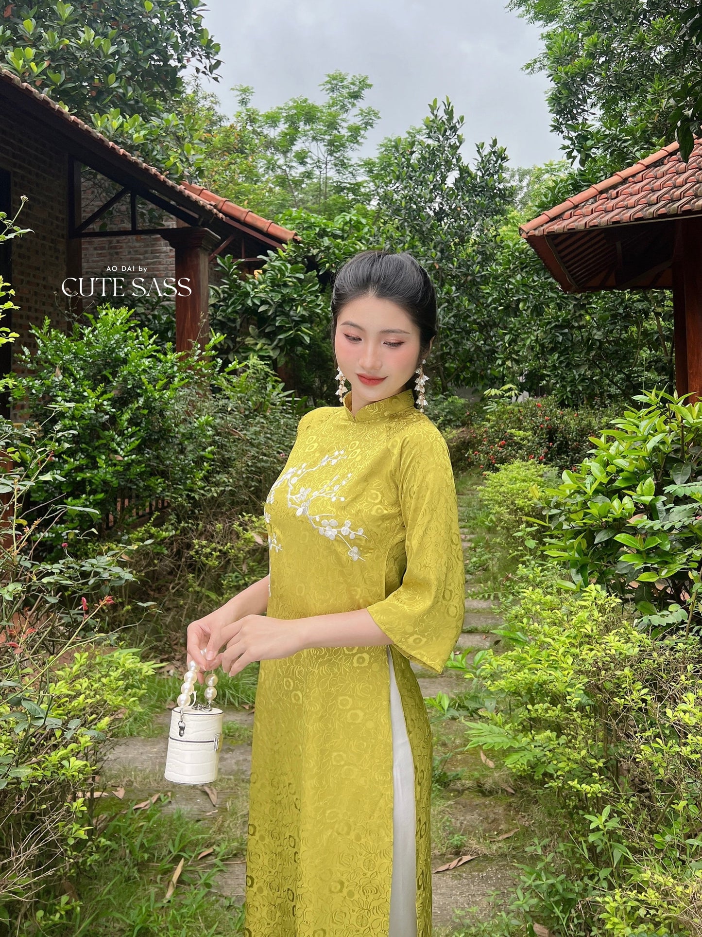 Shifted Lime Gam Embroidery Ao Dai Set | Pre-made Vietnamese Ao Dai| Women Ao Dai | Lunar New Year| Ao Dai Truyen Thong|15D
