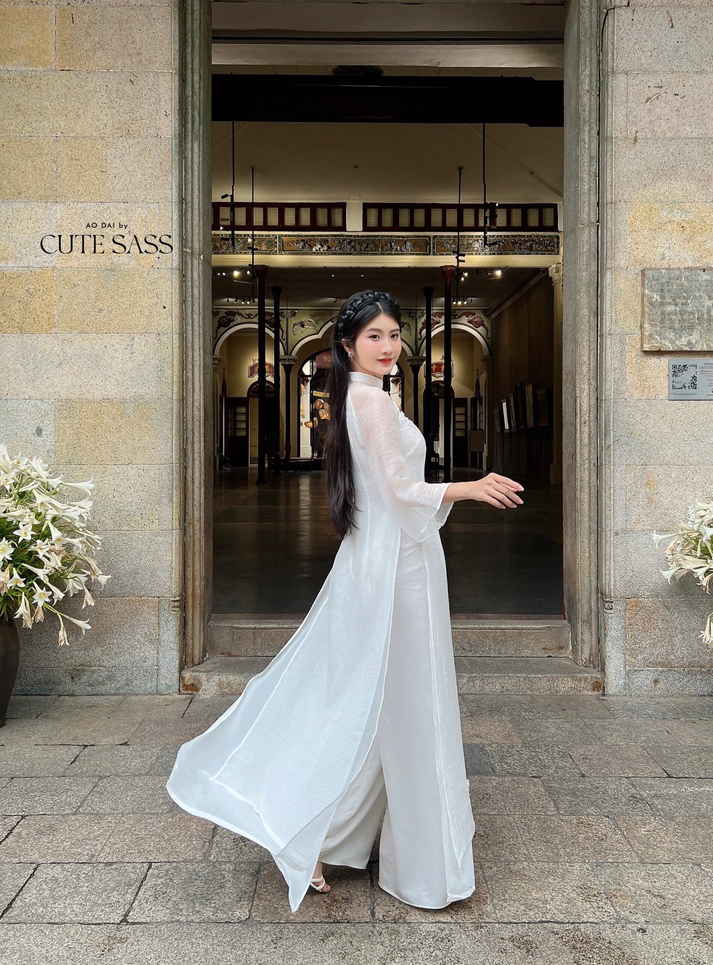 White Sparkle Daisy Ao Dai Set