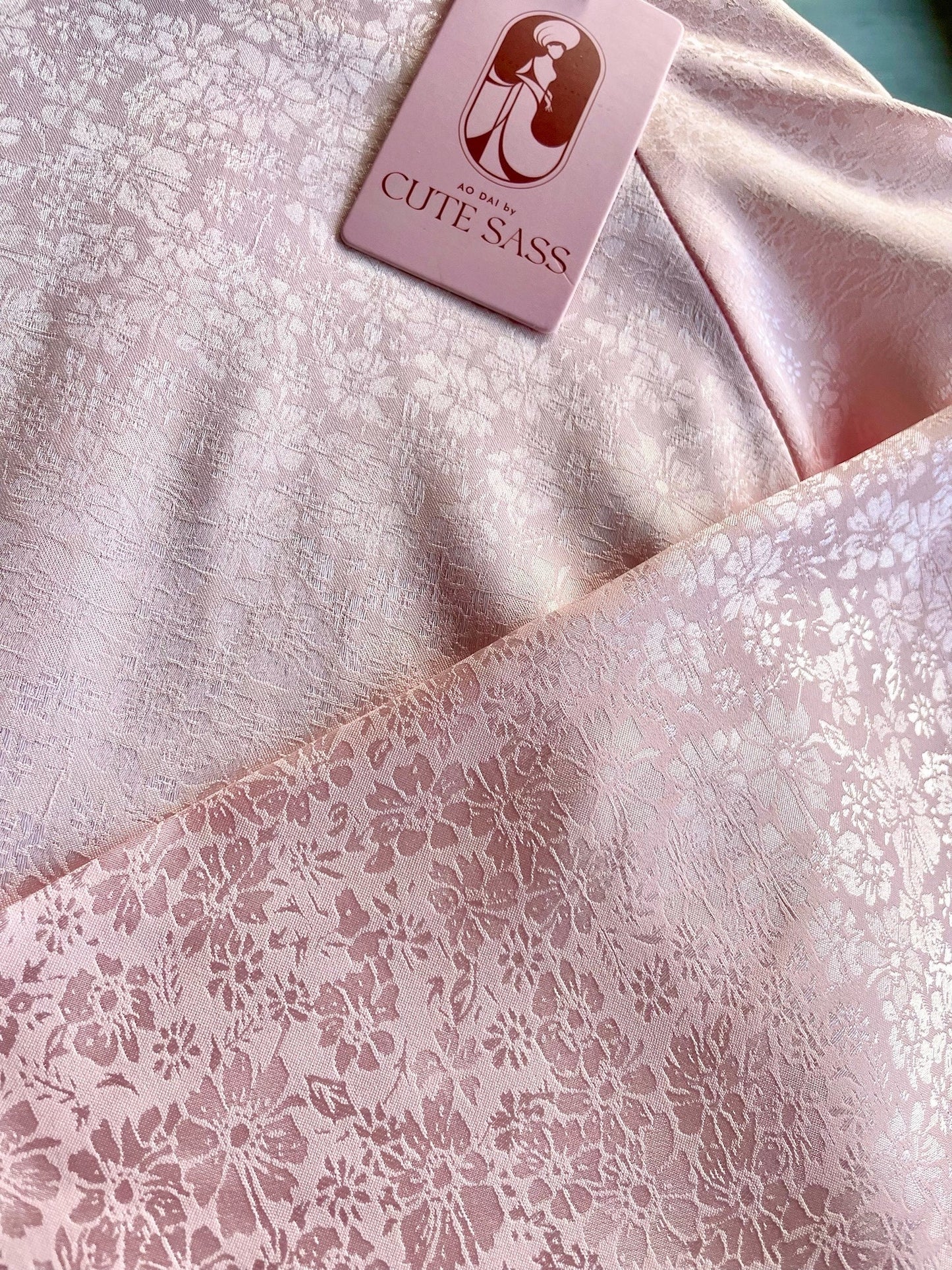 Light Pink Gam Ao Dai Top Only, NO PANTS | Pre-made Vietnamese Ao Dai| Women Ao Dai | Lunar New Year| Ao Dai Truyen Thong|10B