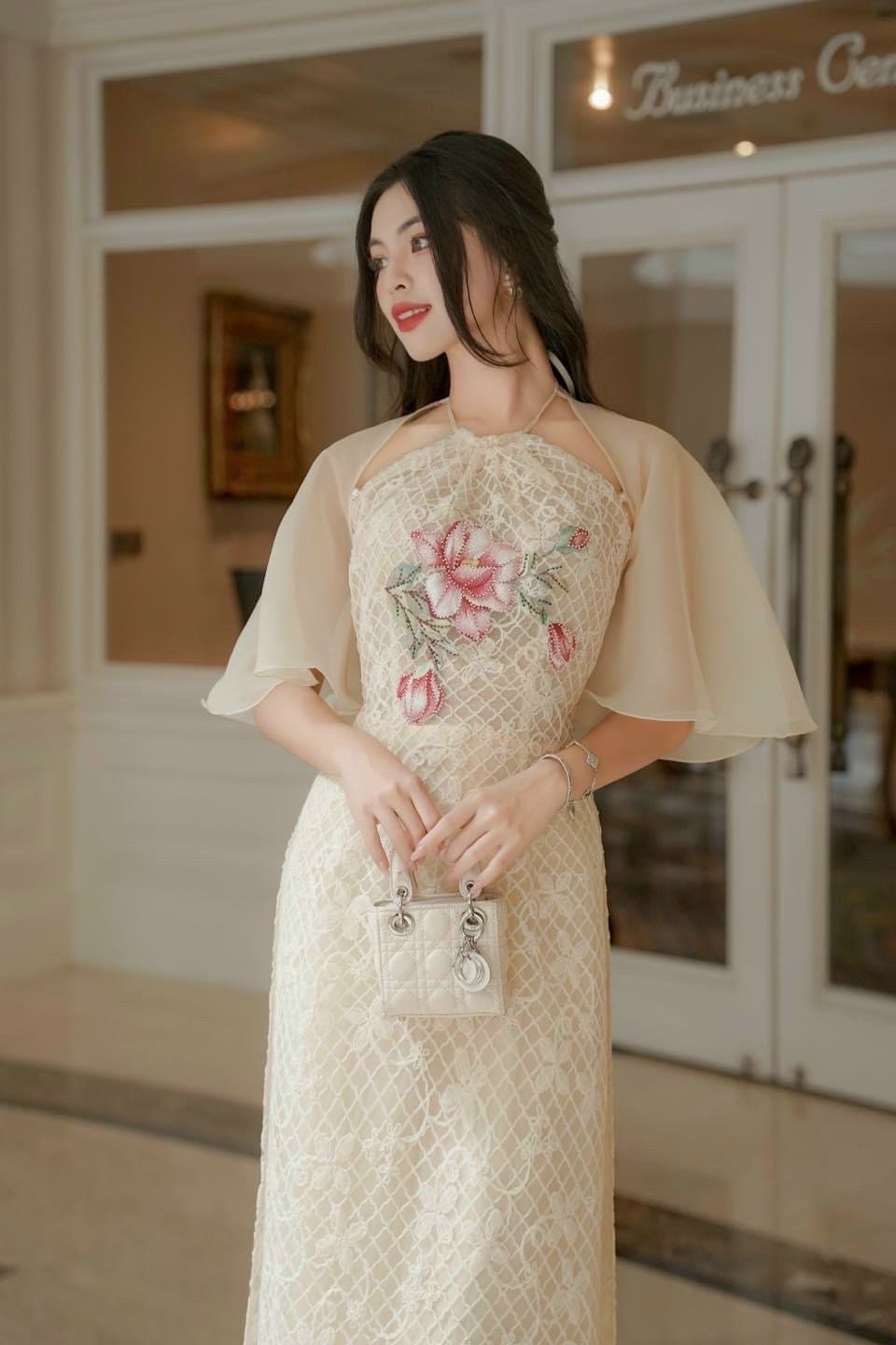 Cream Removable Cape Ao Dai Set | Pre-made Modernized Vietnamese Ao Dai| Ao Dai with Pants| Lunar New Year| Ao Dai Cach Tan | 9A