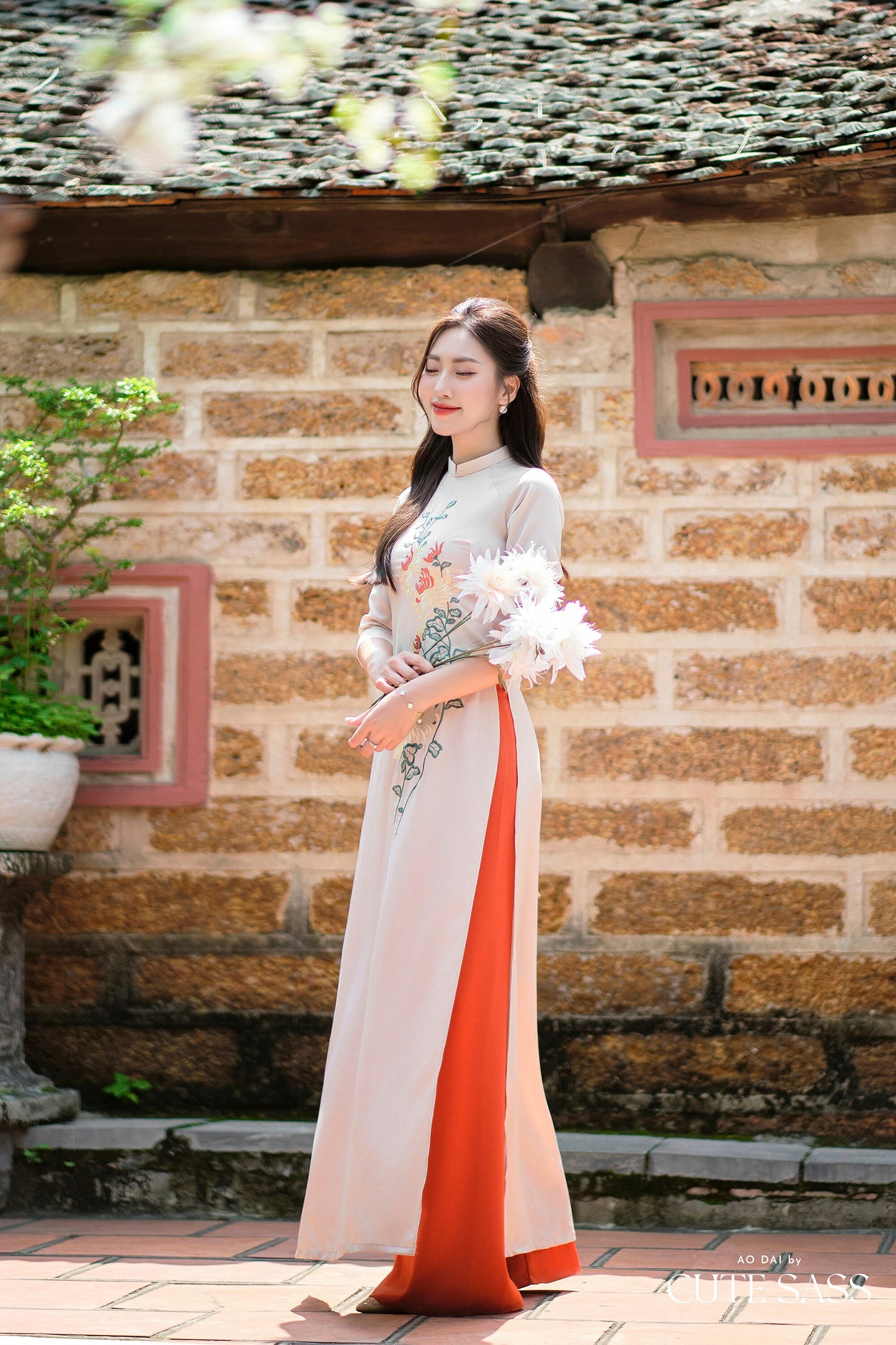 Beige Embroidery Ao Dai Set | Pre-made Traditional Vietnamese Ao Dai | Women Ao Dai with Pants | Lunar New Year| Ao Dai Truyen Thong |FL