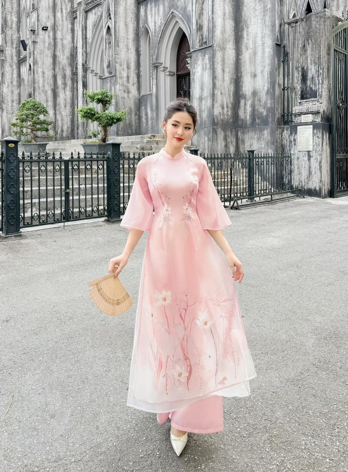 Light Pink Embroidery Butterfly Ao Dai Set |Pre-made Modernized Vietnamese Ao Dai | Women Ao Dai with Pants | Lunar New Year|8B