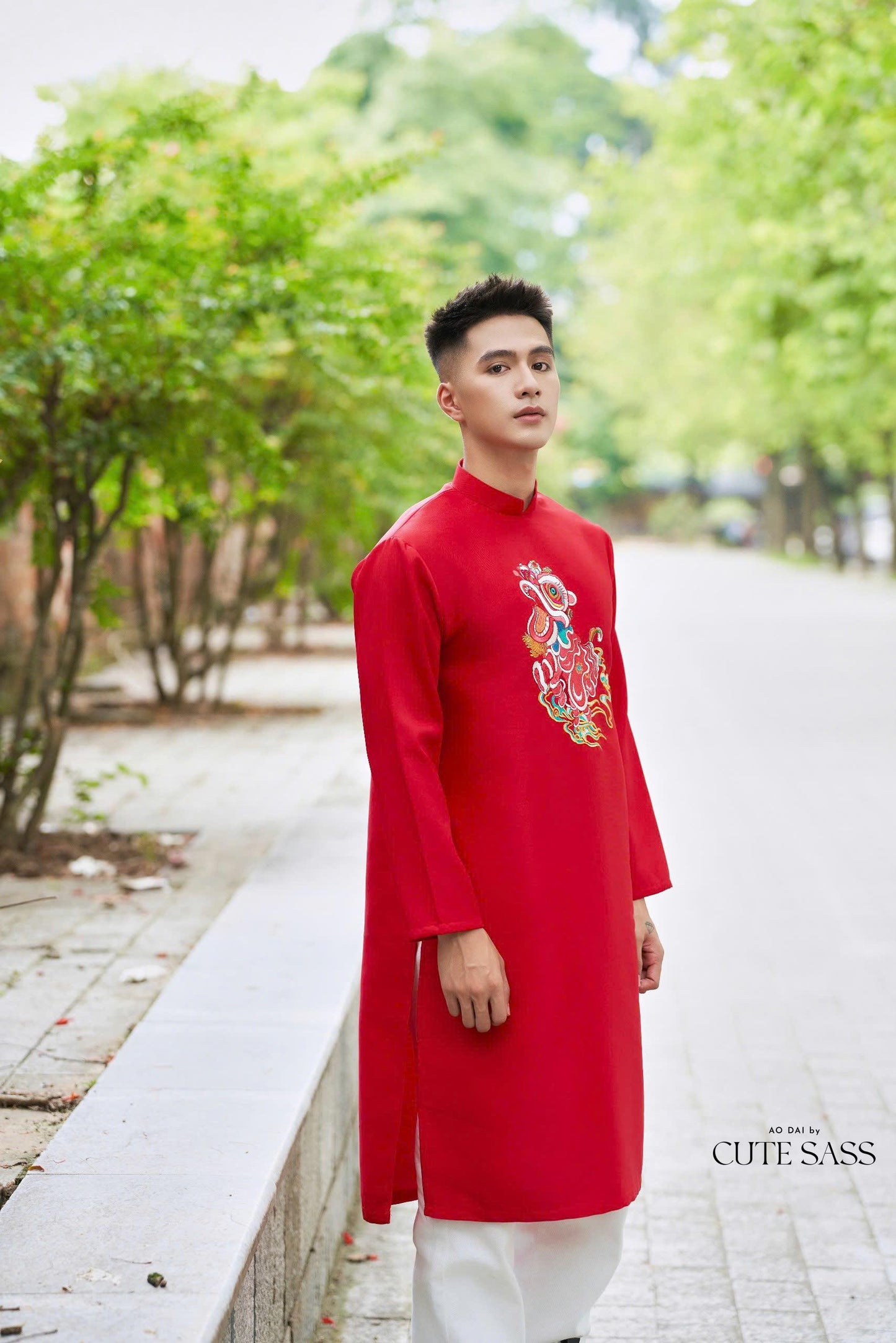 Red Embroidery Lan Ao Dai Top| Pre-made Traditional Vietnamese Ao Dai| Lunar New Year | Ao Dai for Dad, Boy | Ao Dai Tet|