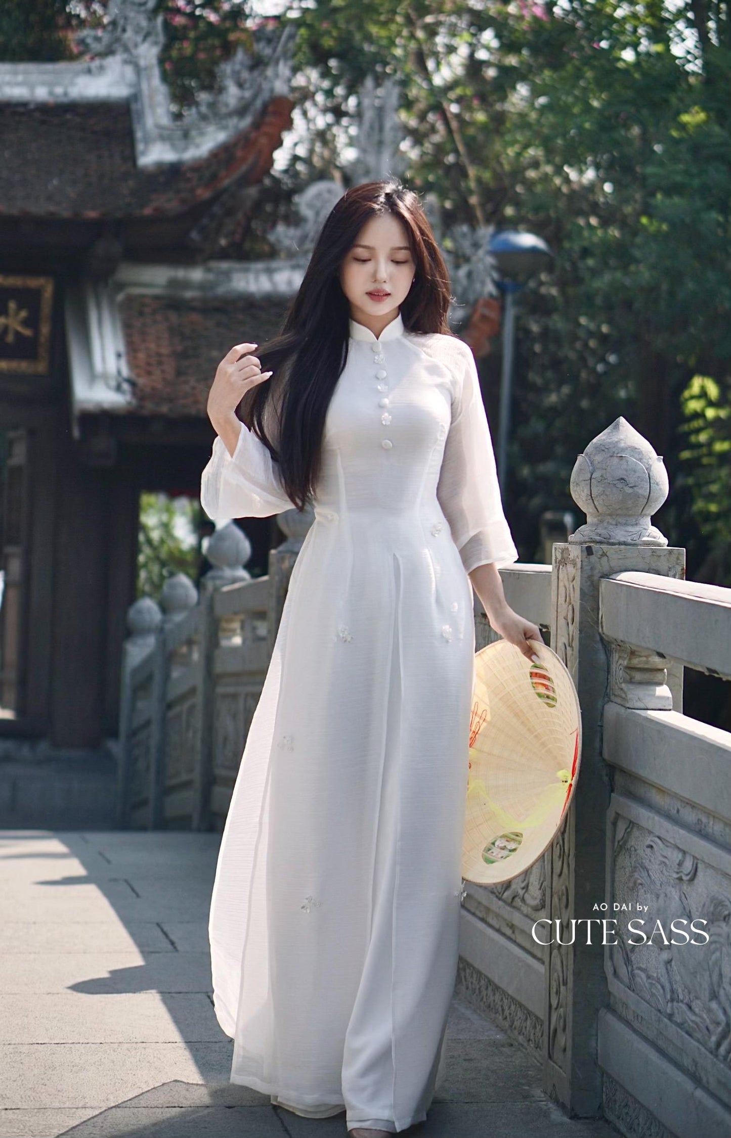 White Sparkle Button Slit Ao Dai Set |Pre-made Modernized Vietnamese Ao Dai| Ao Dai with Pants | Lunar New Year| Ao Dai Truyen Thong