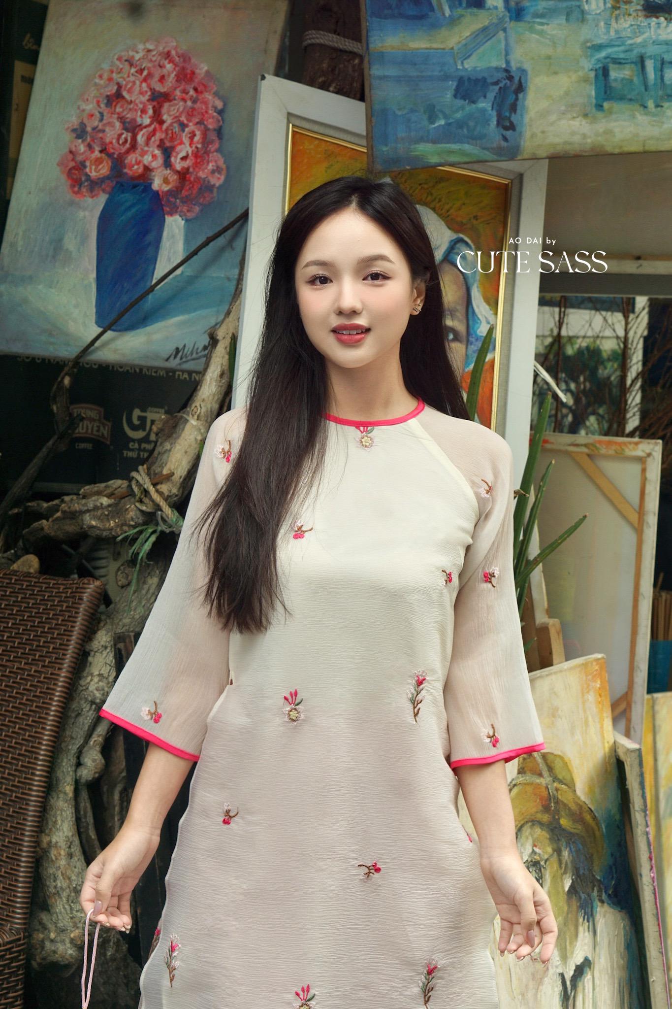 Shifted Cream Sakura Ao Dai Top with Hot Pink Pants 21-22B|Pre-made Modernized Vietnamese Ao Dai|Pastel Ao Dai |Lunar New Year|