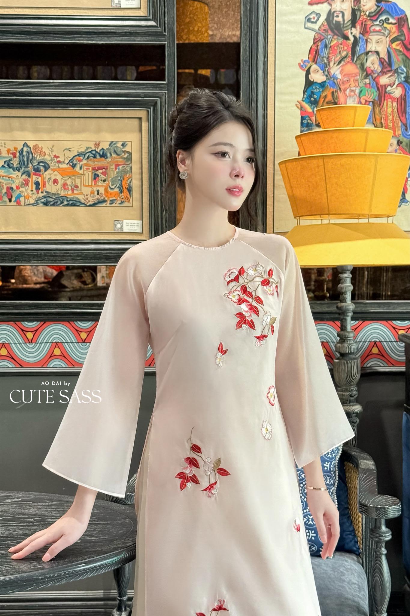 Nhien Ha - Pink Embroidery Carnation Ao Dai Set 23D|Pre-made Traditional Vietnamese Women Ao Dai with Pants|Lunar New Year|Ao Dai Cach Tan