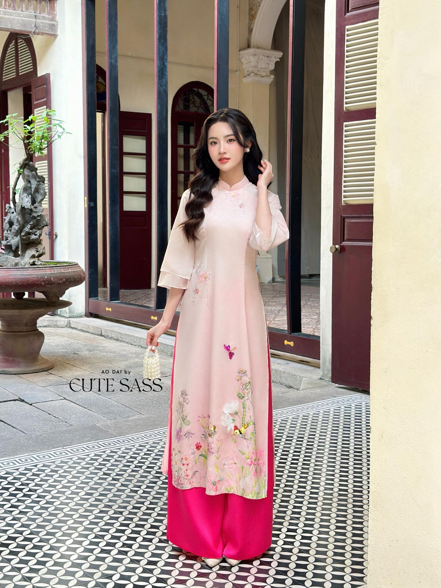 Yen Oanh - Pink Sparkle Garden Butterflies Dai Set 23A|Pre-made Traditional Vietnamese Women Ao Dai with Pants|Lunar New Year|