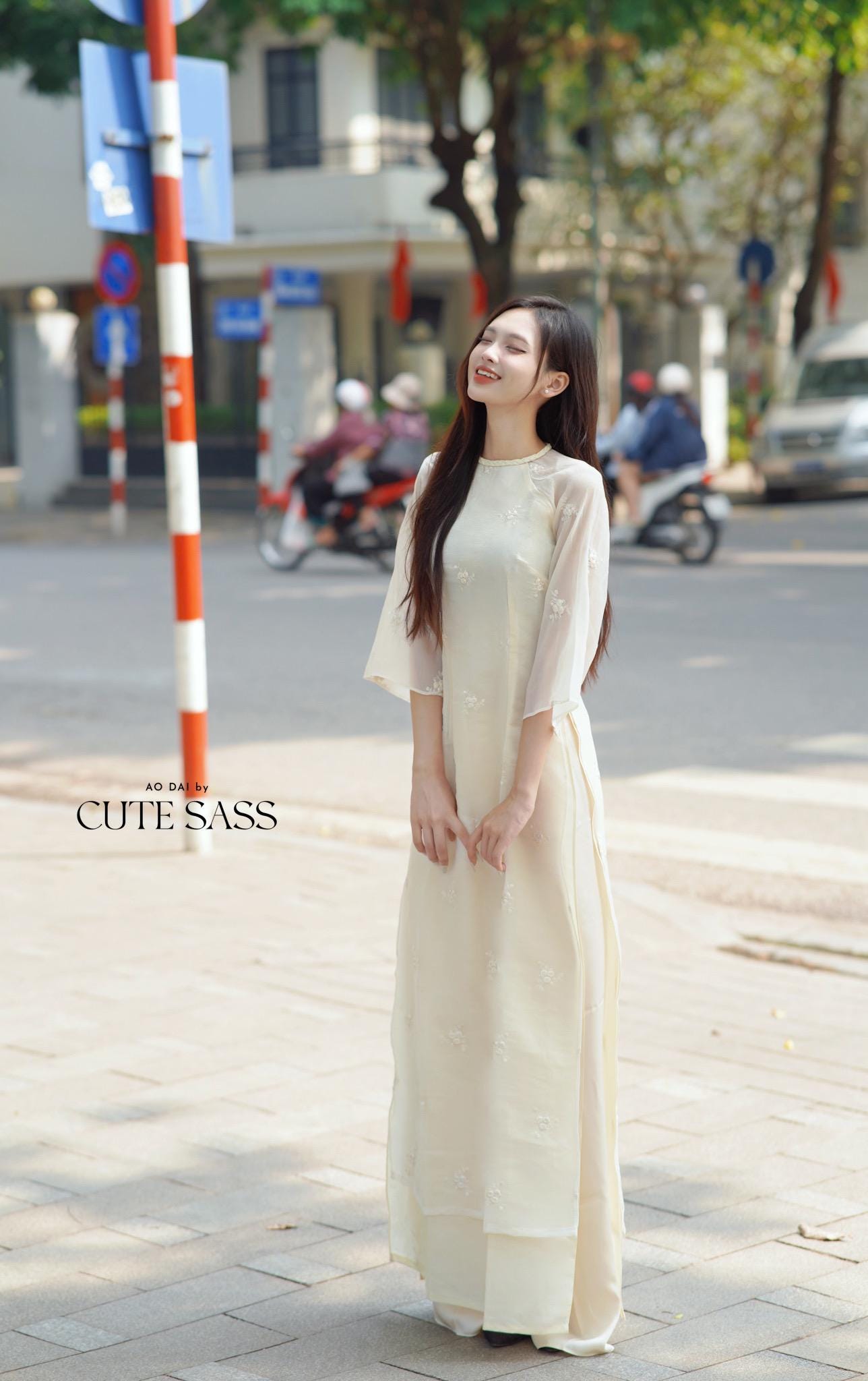 Cream Tassel Embroidery Roses Ao Dai Set 29A|Pre-made Modernized Vietnamese Ao Dai| Women Ao Dai with Pants | Lunar New Year|