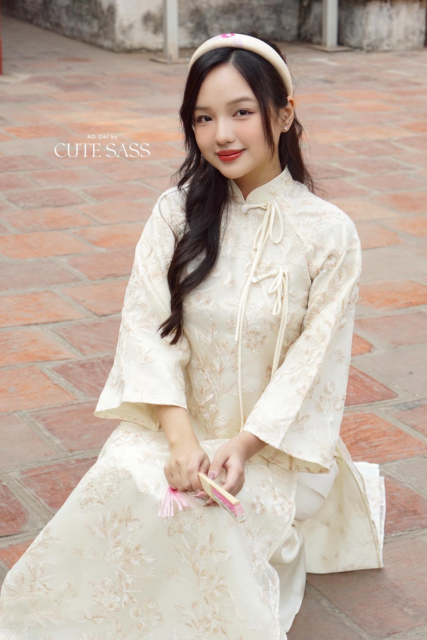 Shifted Cream Embroidery Butterflies Bows Ao Dai Set |Pre-made Vietnamese Women Ao Dai with Pants | Lunar New Year|Ao Dai Cach Tan
