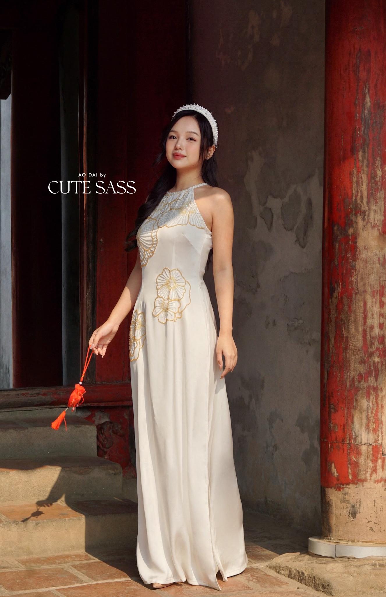 Ivory Bling Yem-Inspired Ao Dai Set (No Headband)| Pre-made Modernized Vietnamese Ao Dai with Pants| Lunar New Year