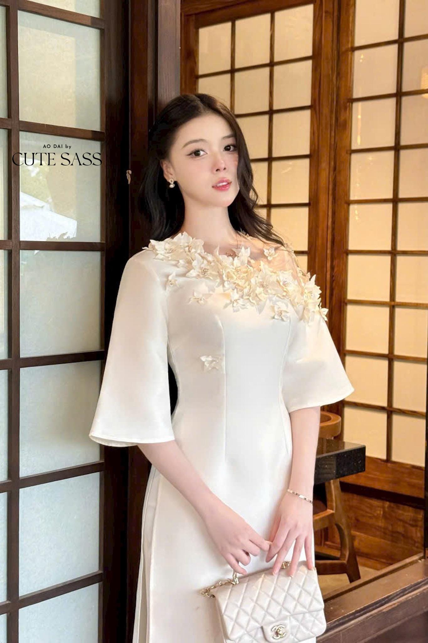 White 3D Flowers with Mesh Neckline Ao Dai Top Only, No Pant 30C|Pre-made Modernized Vietnamese Ao Dai| Pastel Ao Dai| Lunar New Year| AoDaibyCuteSass