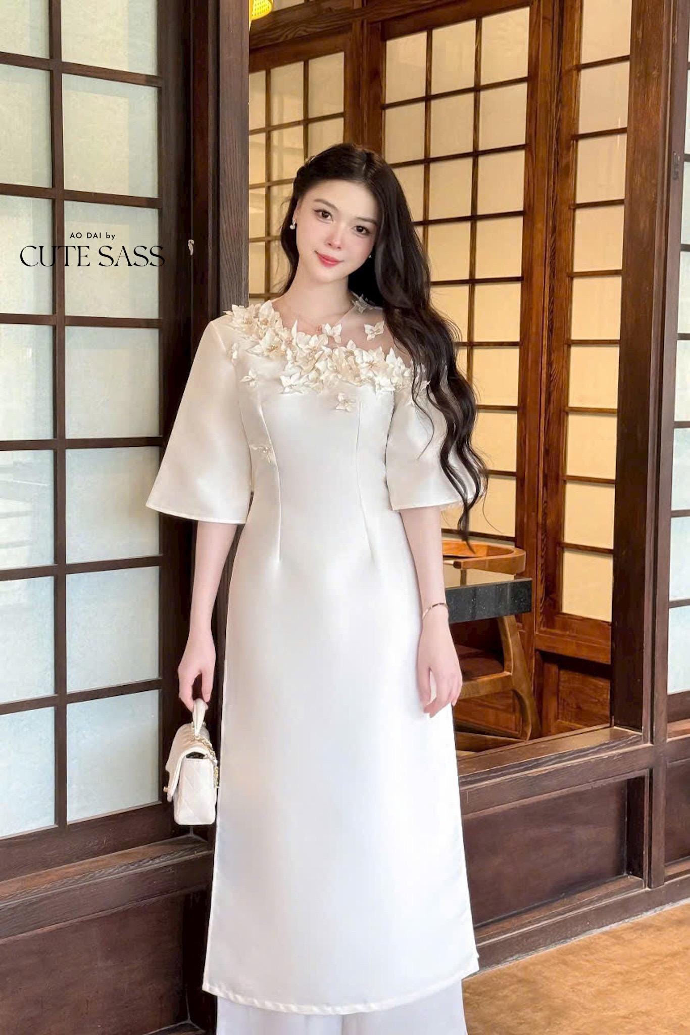 White 3D Flowers with Mesh Neckline Ao Dai Top Only, No Pant 30C|Pre-made Modernized Vietnamese Ao Dai| Pastel Ao Dai| Lunar New Year| AoDaibyCuteSass