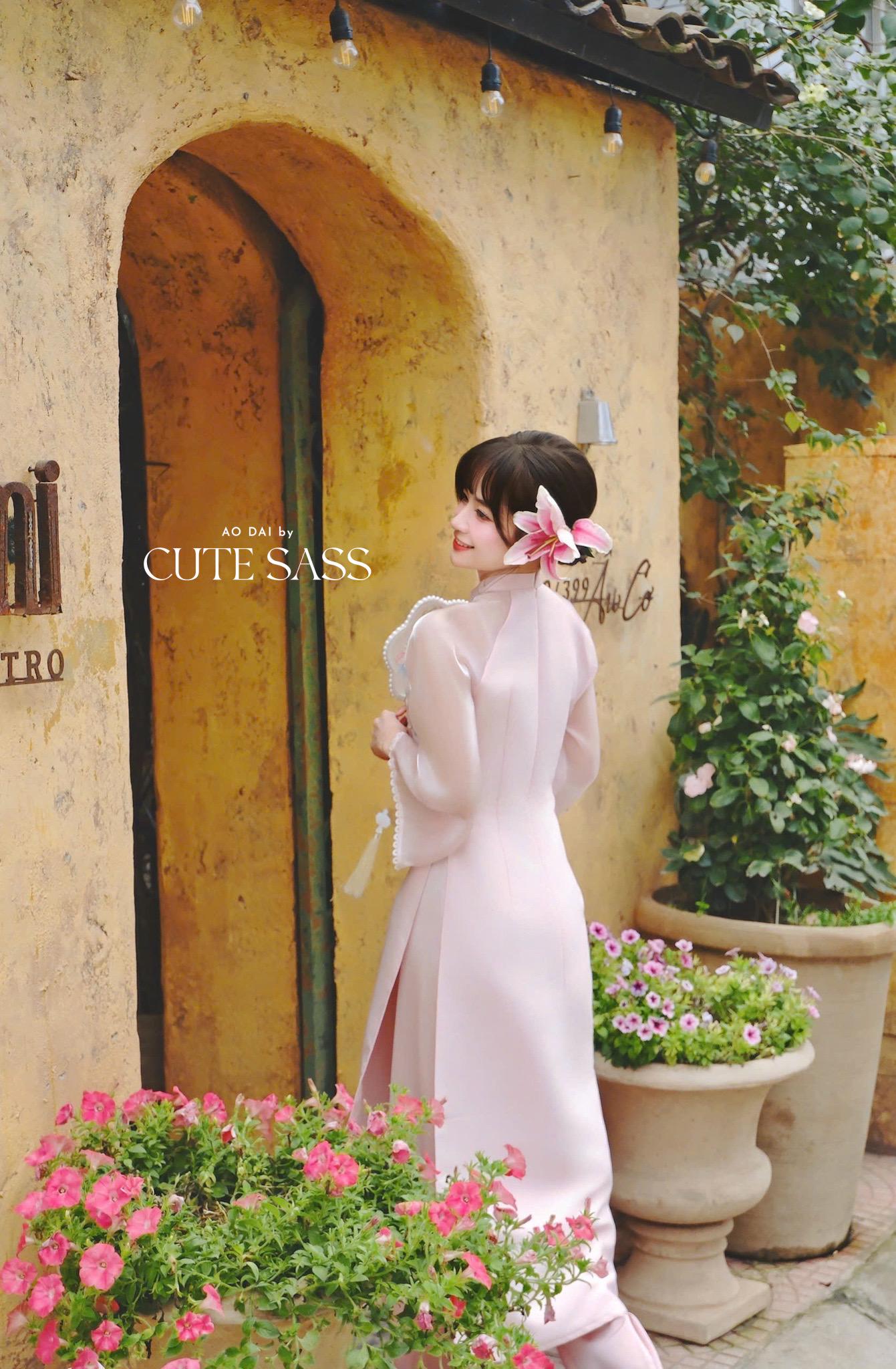 Pink Sparkle Cape Ao Dai Set 6D |Pre-made Vietnamese Women Ao Dai with Pants | Lunar New Year|Ao Dai Cach Tan AoDaibyCuteSass