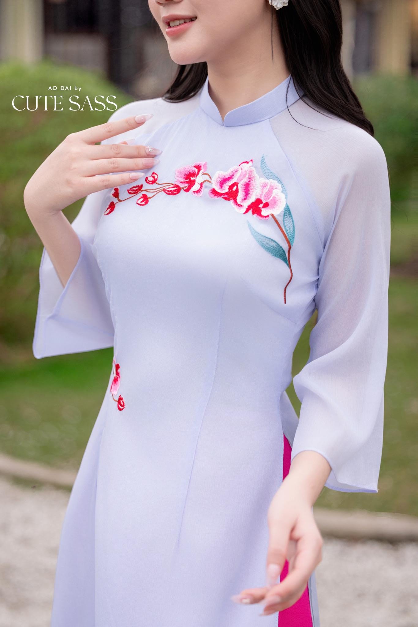 Light Purple Embroidery Orchids Dai Set 33A| Pre-made Traditional Vietnamese Ao Dai | Women Ao Dai with Pants | Lunar New Year| AoDaibyCuteSass