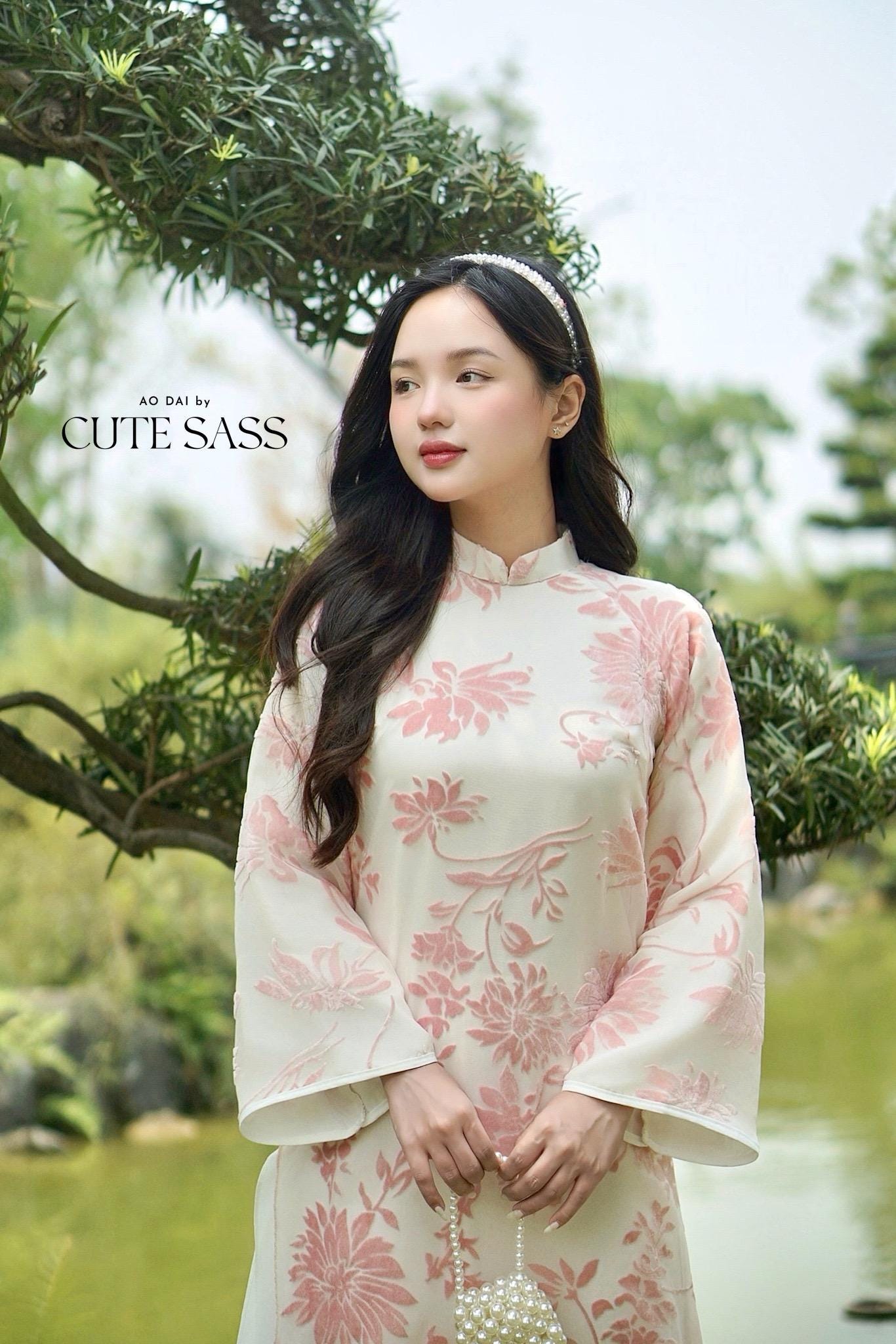 Yen - Shifted Rosette Pink Velvety Chiffon Ao Dai Set 30C| Pre-made Modernized Vietnamese Ao Dai| Lunar New Year AoDaibyCuteSass