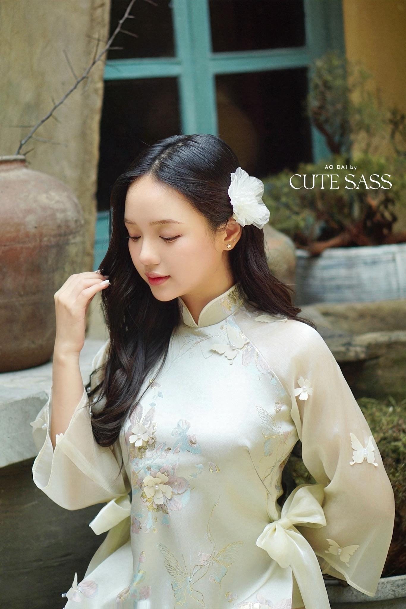 Yen - Cream and Gold 3D Flowers Bow Shifted Ao Dai Set 22C|Pre-made Modernized Vietnamese Ao Dai | Lunar New Year| AoDaibyCuteSass