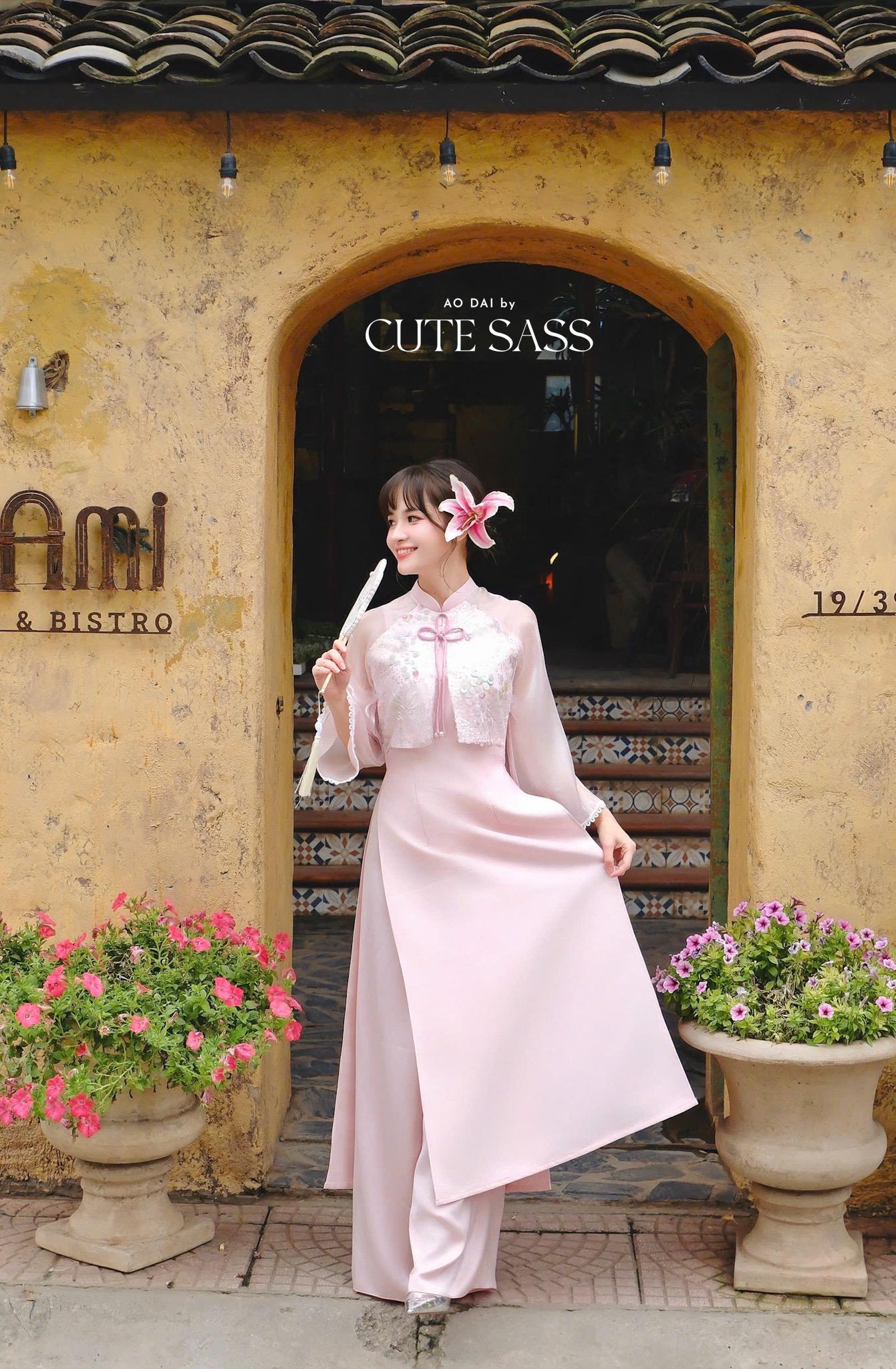 Pink Sparkle Cape Ao Dai Set 6D |Pre-made Vietnamese Women Ao Dai with Pants | Lunar New Year|Ao Dai Cach Tan AoDaibyCuteSass