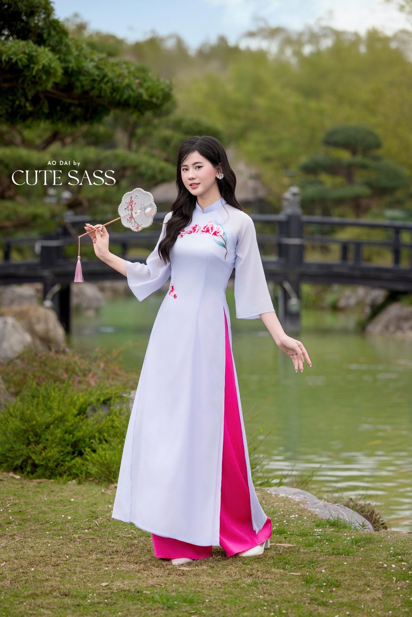Light Purple Embroidery Orchids Dai Set 33A| Pre-made Traditional Vietnamese Ao Dai | Women Ao Dai with Pants | Lunar New Year| AoDaibyCuteSass