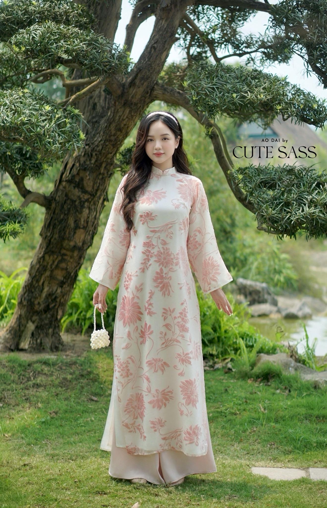 Yen - Shifted Rosette Pink Velvety Chiffon Ao Dai Set 30C| Pre-made Modernized Vietnamese Ao Dai| Lunar New Year AoDaibyCuteSass