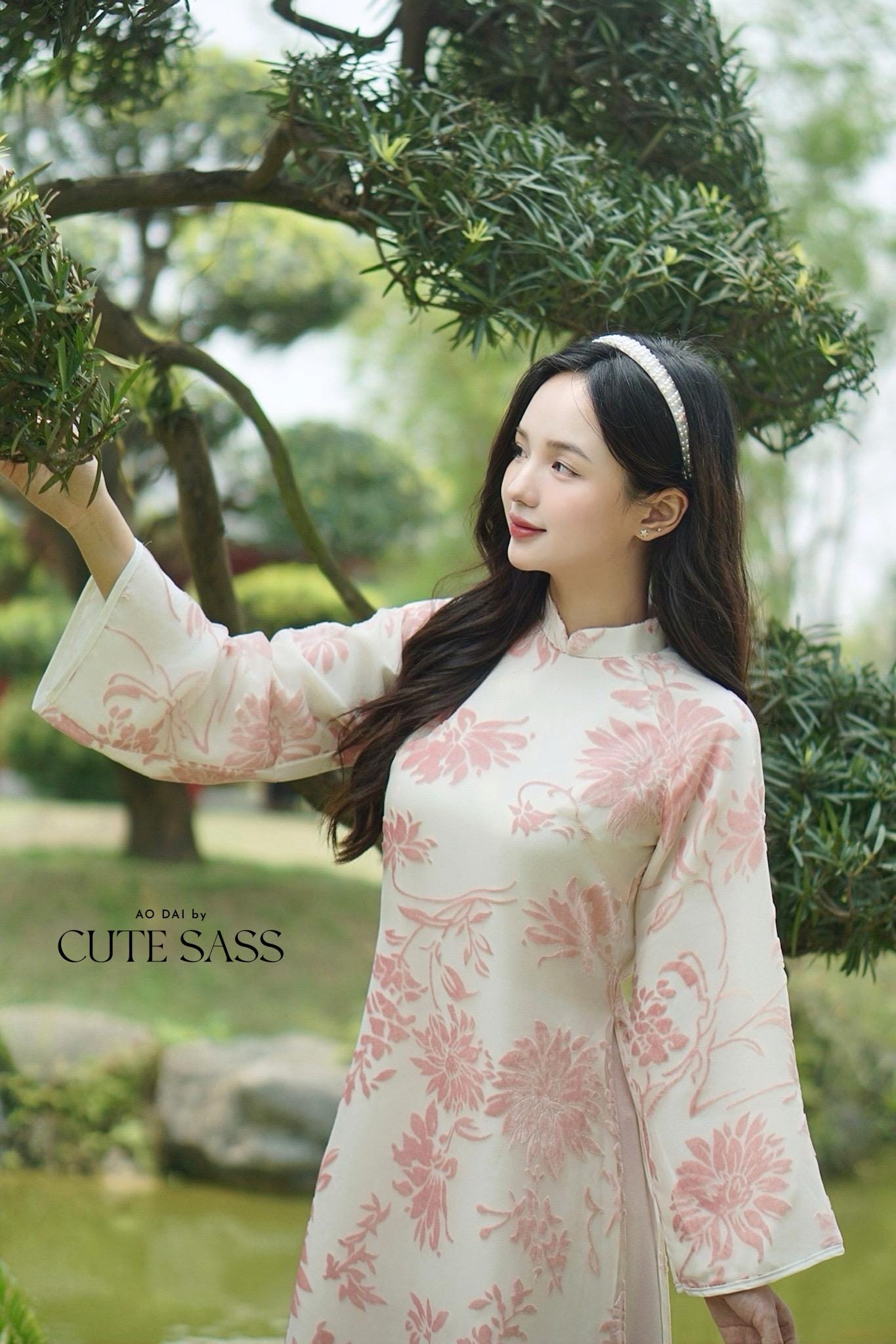 Yen - Shifted Rosette Pink Velvety Chiffon Ao Dai Set 30C| Pre-made Modernized Vietnamese Ao Dai| Lunar New Year AoDaibyCuteSass