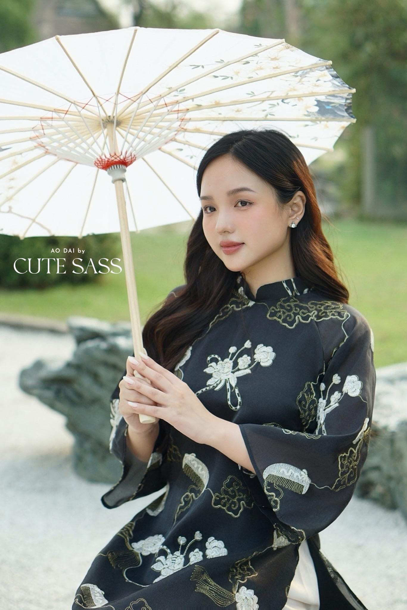 Yen - Black/Gold Eclipse Shifted Ao Dai Top Only, No Pants| Pre-made Modernized Vietnamese Ao Dai| Lunar New Year AoDaibyCuteSass