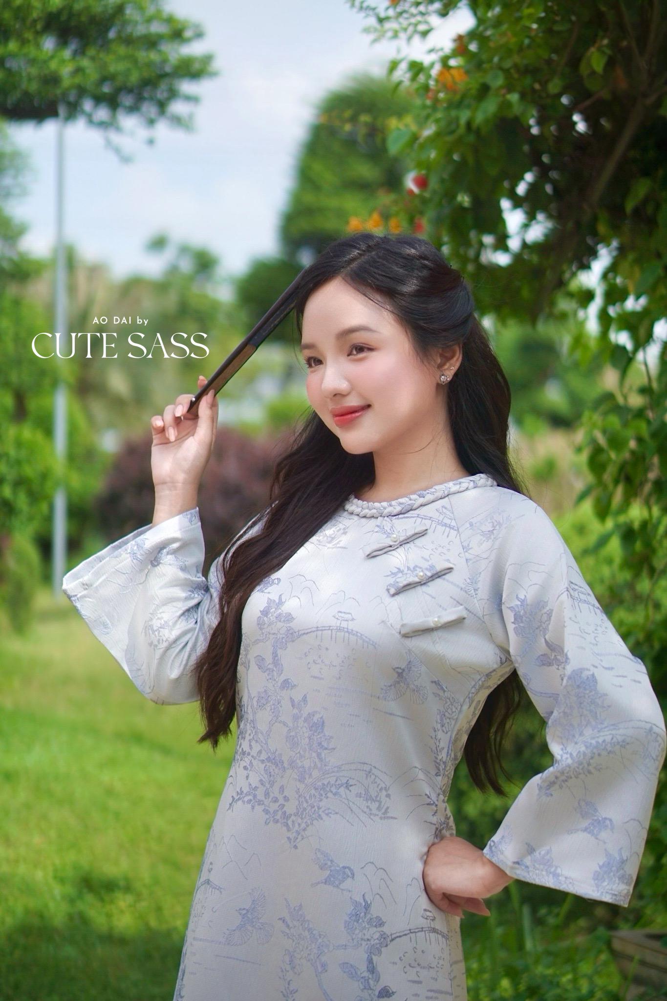 Yen - Silver/Blue Mountain Bows Ao Dai Top Only, No Pants 43A AoDaibyCuteSass