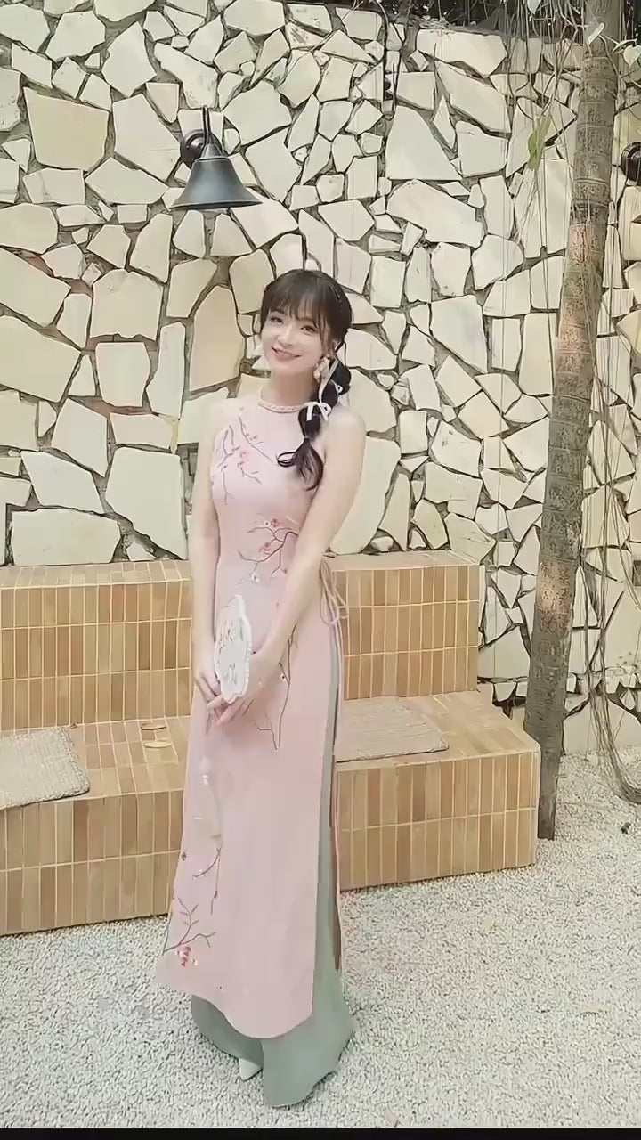 Light Pink Braided Neckline Yem-Inspired Sleeveless Ao Dai Set with Cyan Pants 40A-B