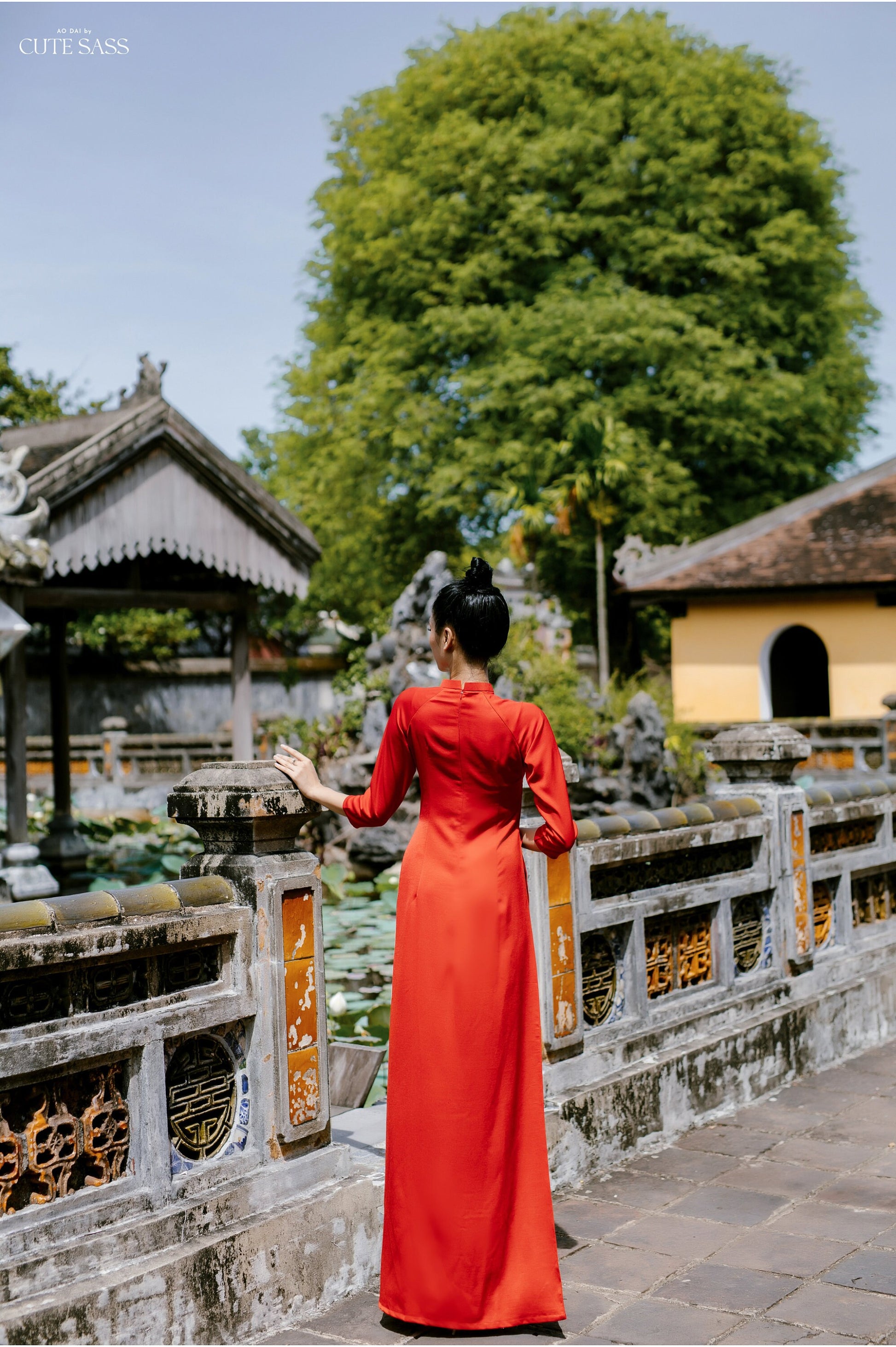 Red Moon Embroidery Silk Ao Dai Top Only (NO PANTS) | Pre-made Traditional Vietnamese Ao Dai | Lunar New Year |