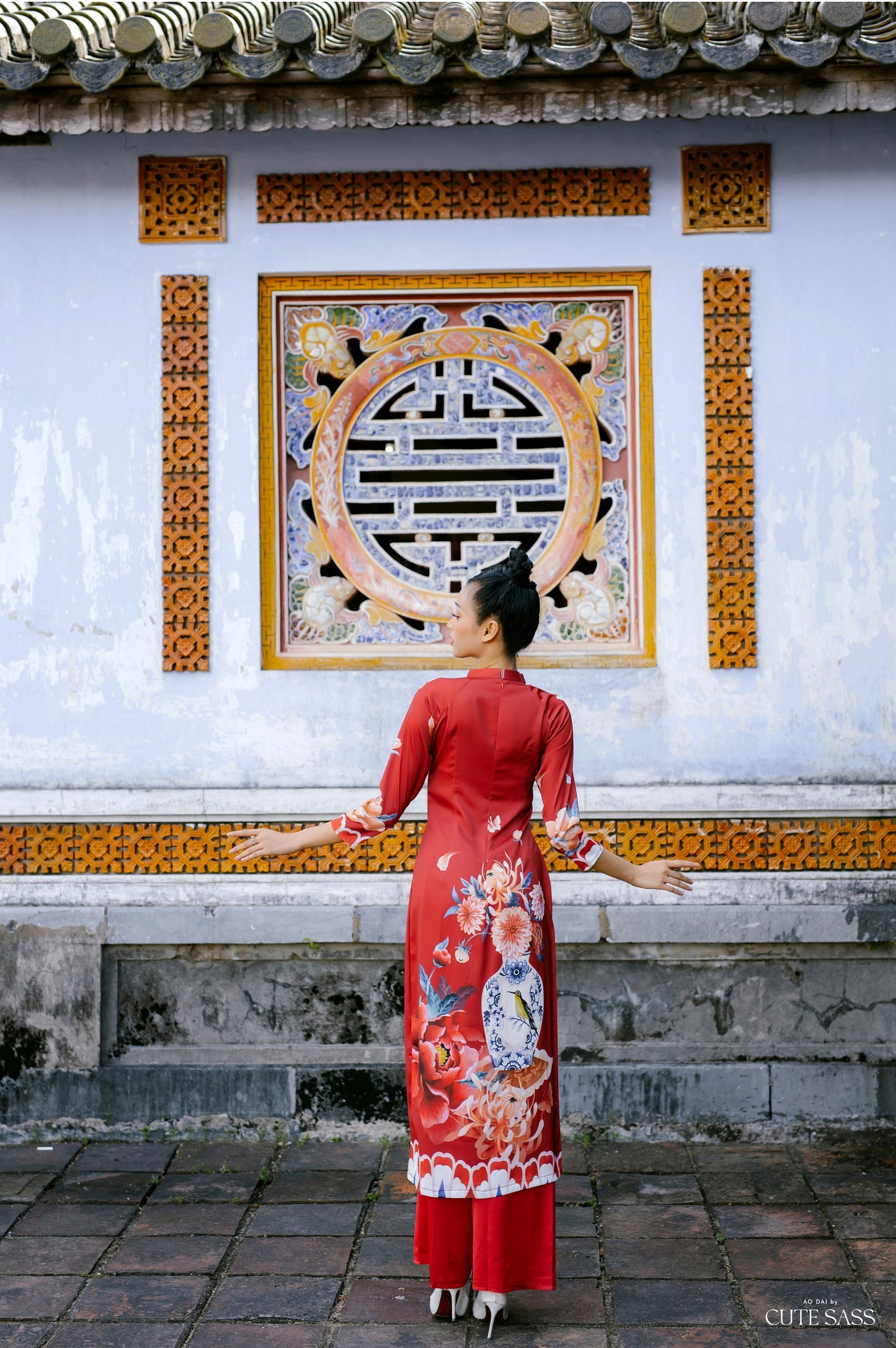 Red Vase Ao Dai Set | Pre-made Modernized Vietnamese Ao Dai| Women Ao Dai with Pants | Lunar New Year| Ao Dai Truyen Thong| Ao Dai Cach Tan