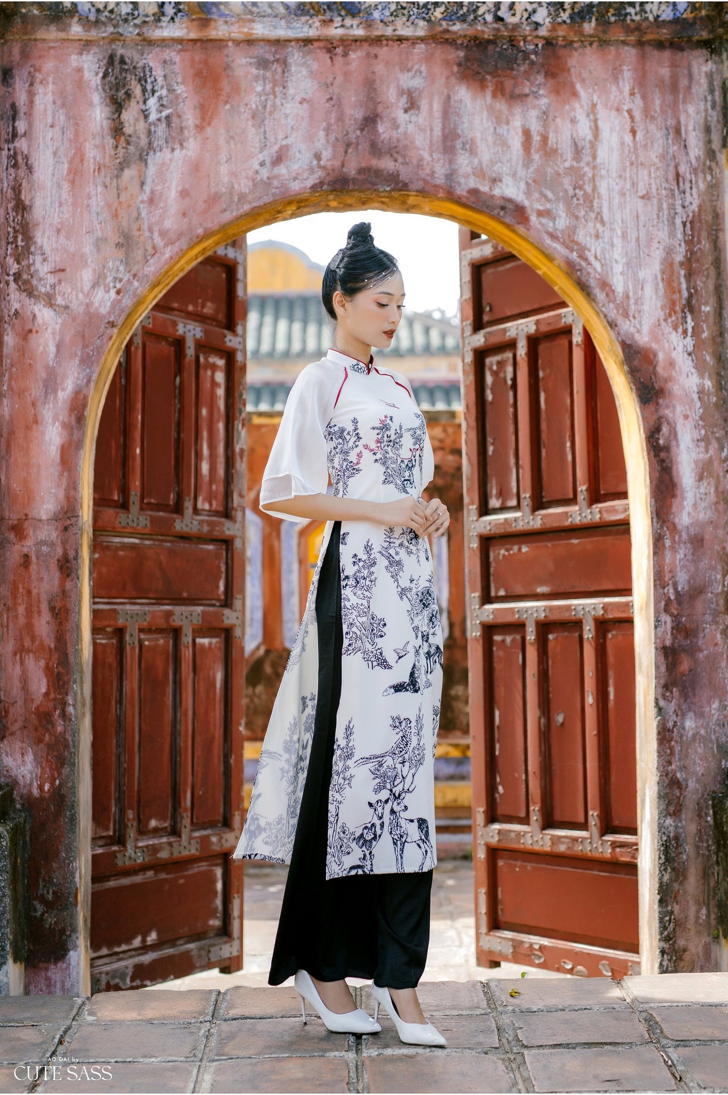 B&W Wolf Ao Dai Set