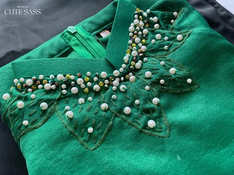 Sparkle Neck Detail Ao Dai Set