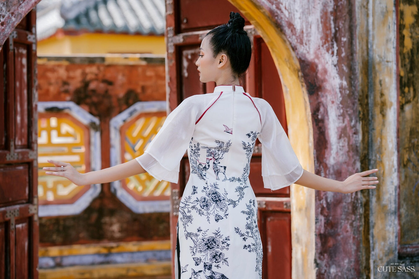 B&W Wolf Ao Dai Set