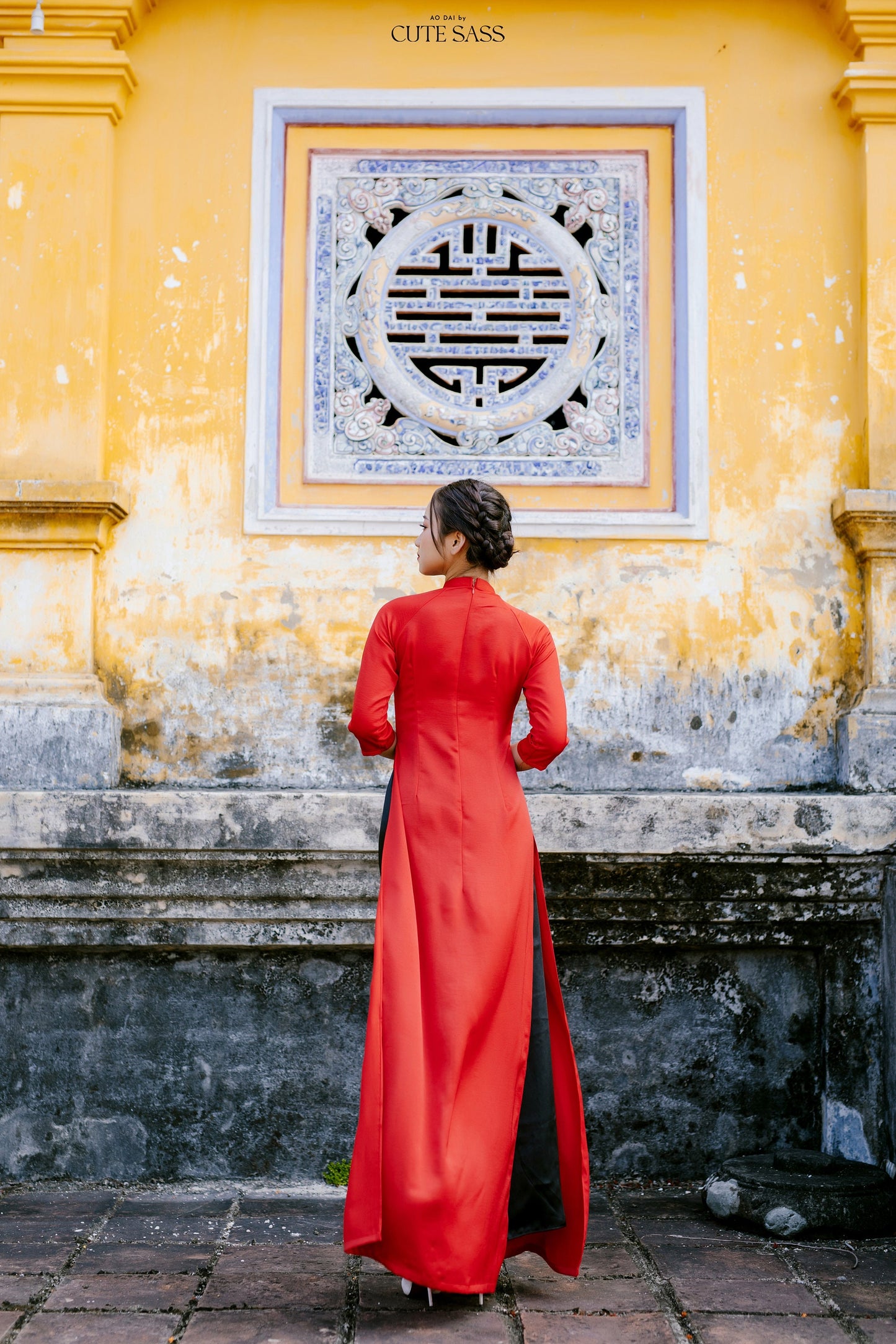 Sparkle Neck Detail Ao Dai Set